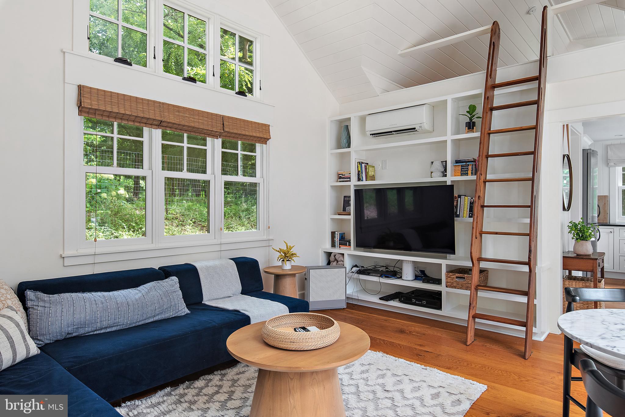 ARBUTUS BANKS - Residential