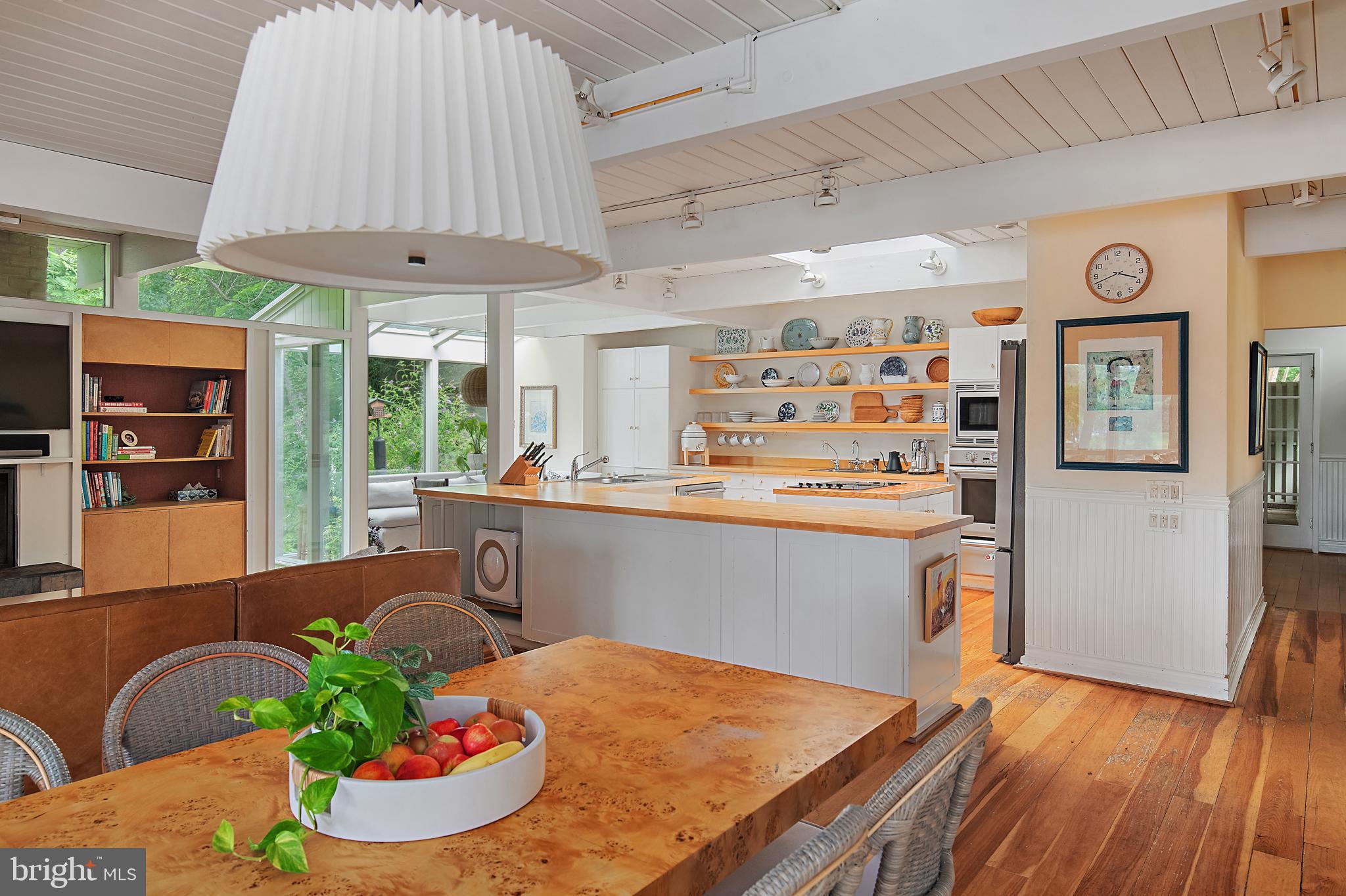 ARBUTUS BANKS - Residential