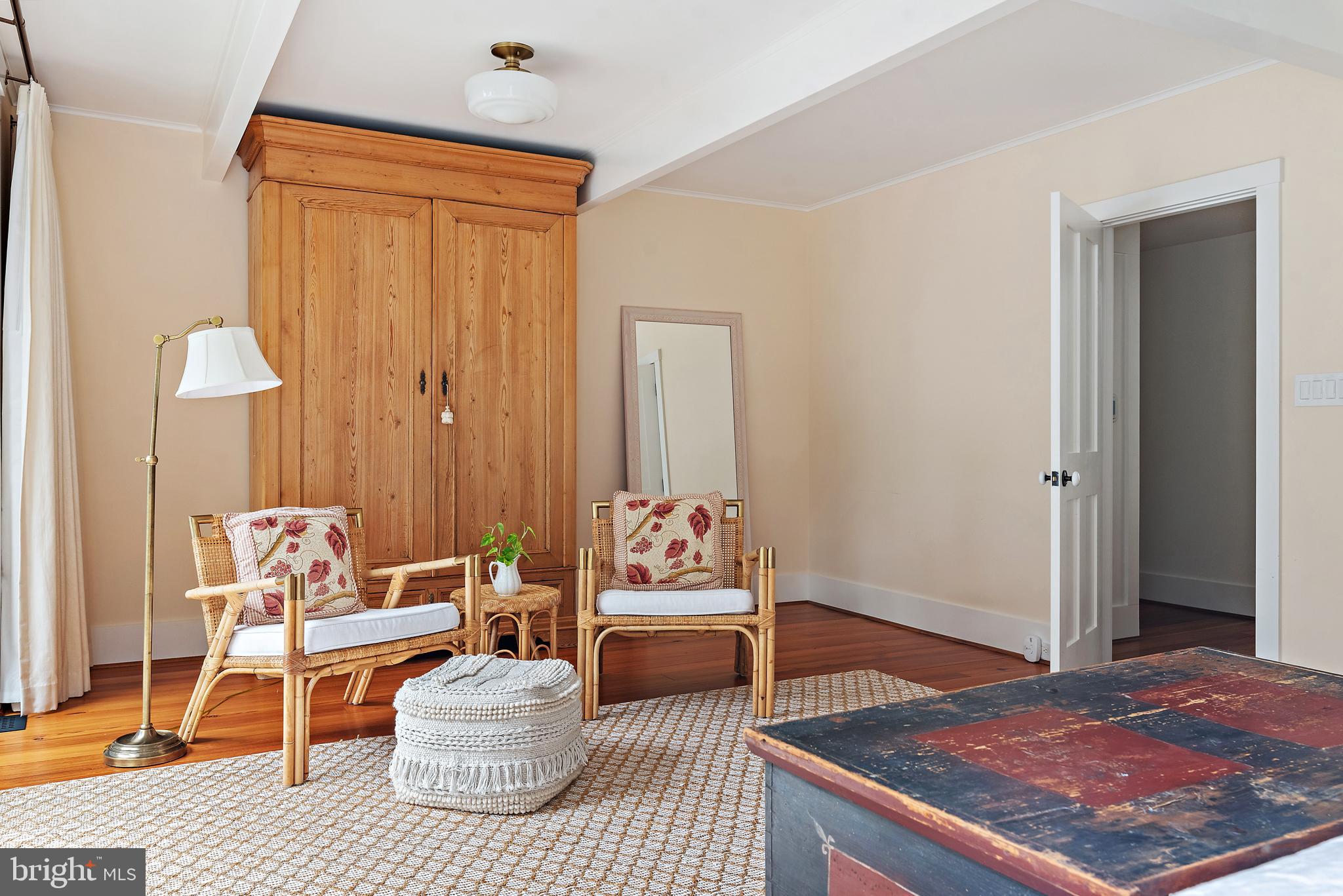 ARBUTUS BANKS - Residential