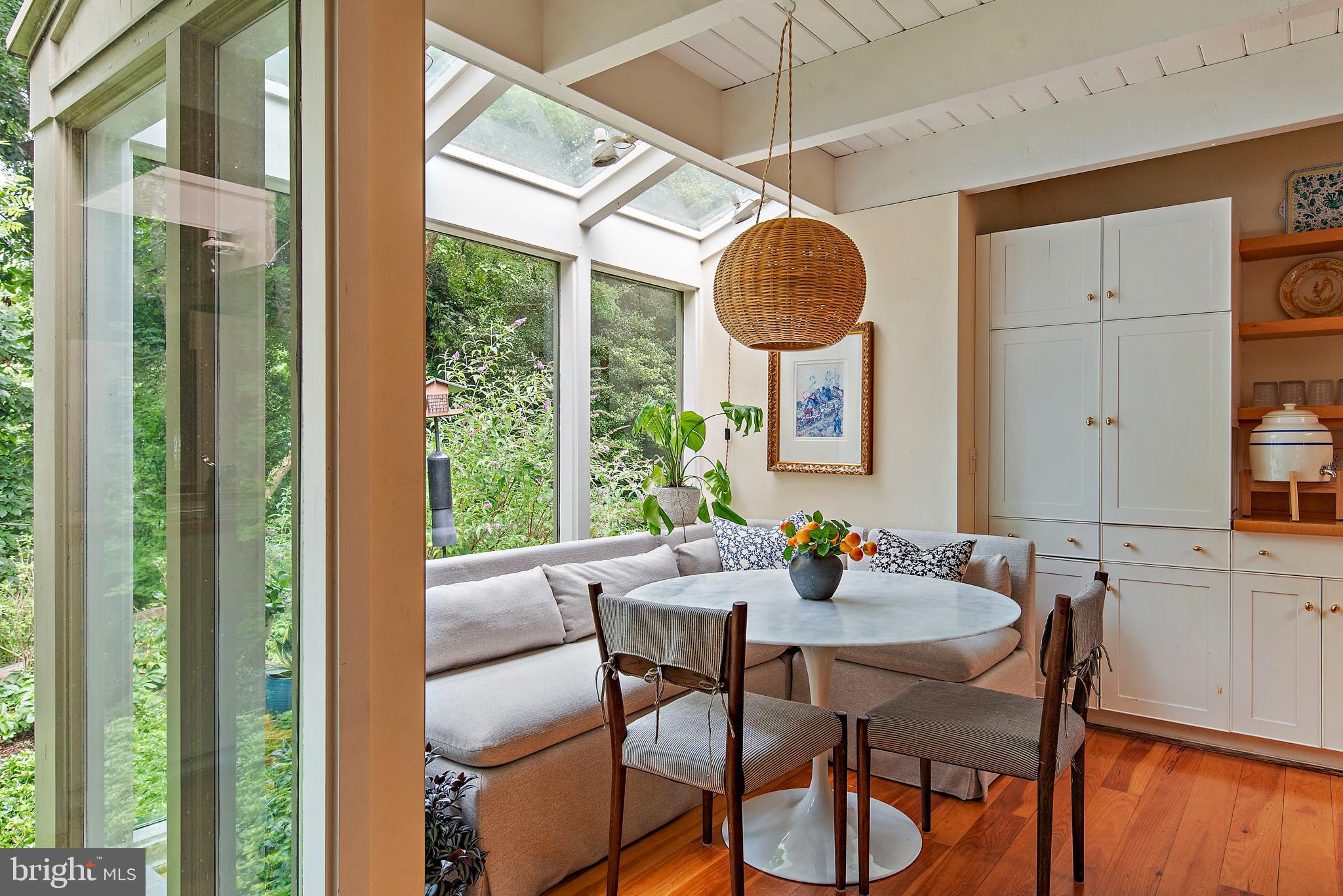 ARBUTUS BANKS - Residential