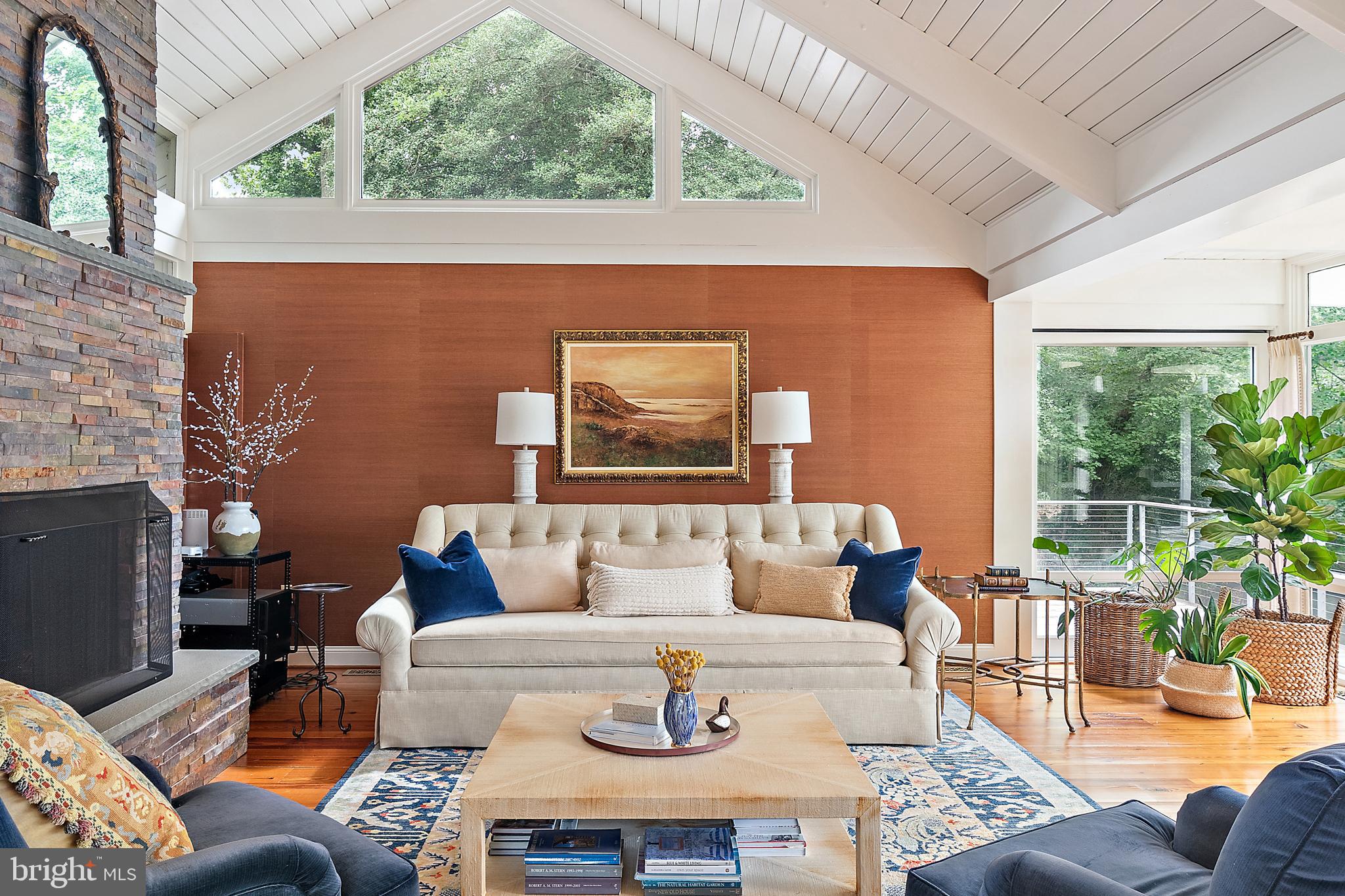 ARBUTUS BANKS - Residential