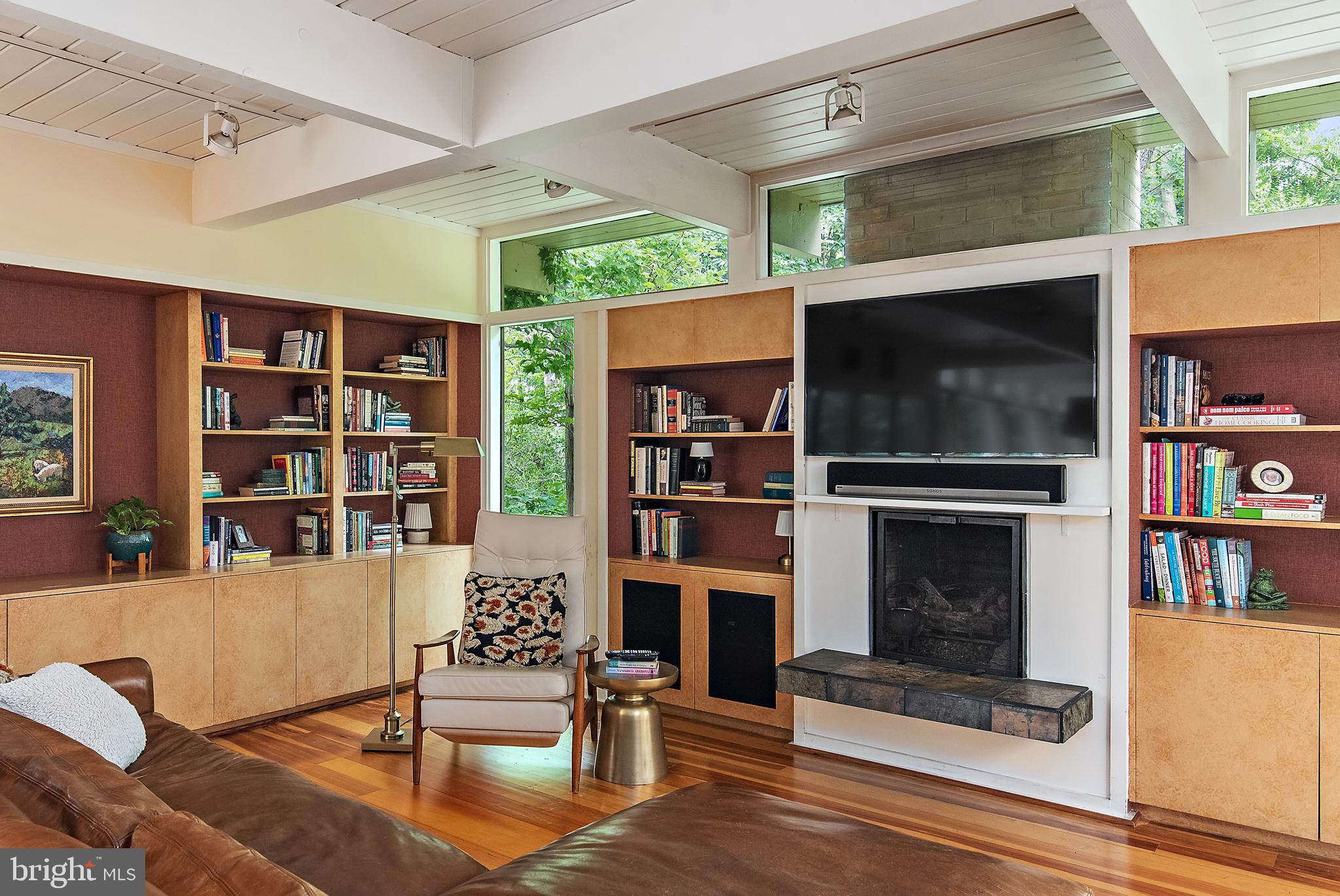 ARBUTUS BANKS - Residential