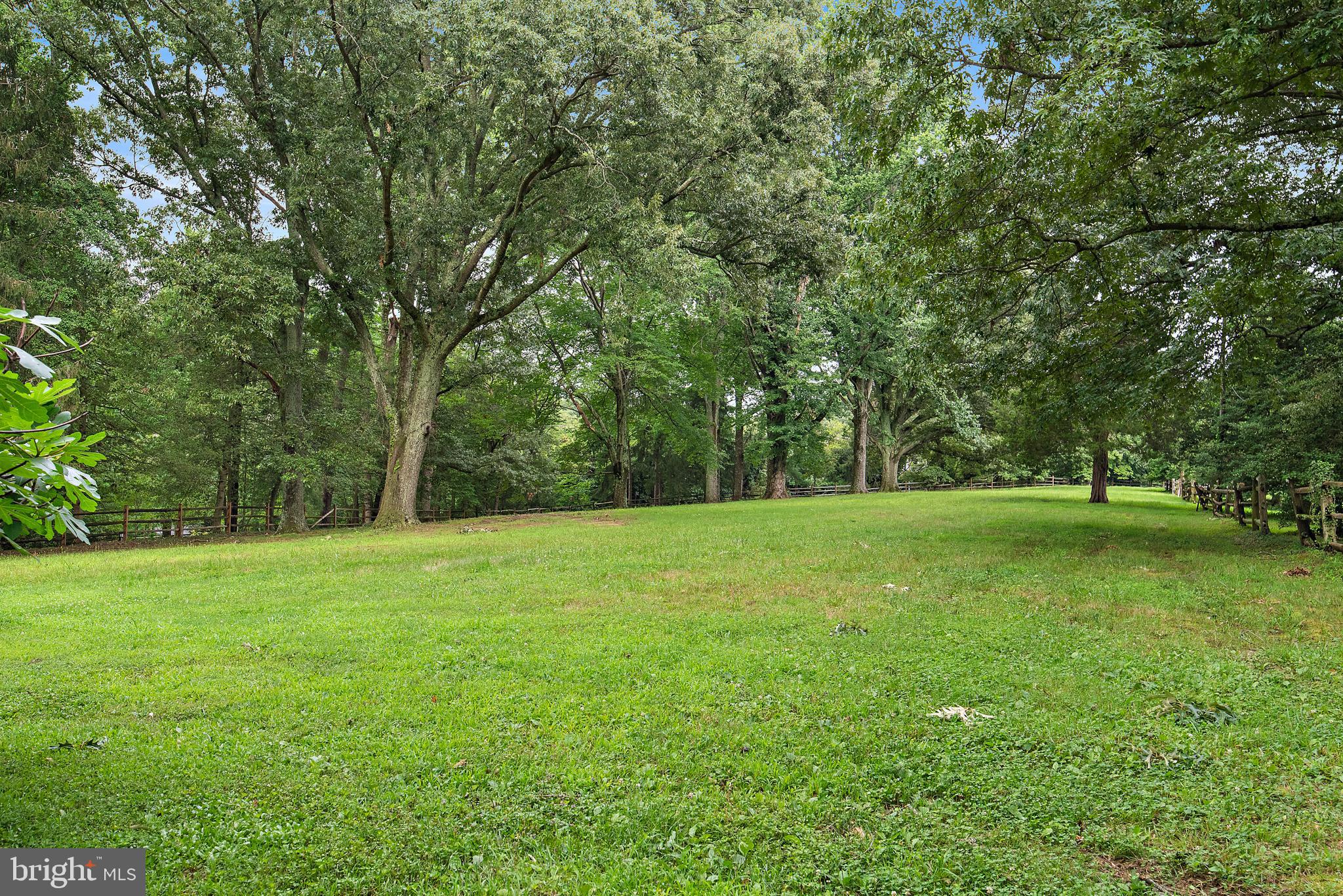 ARBUTUS BANKS - Residential