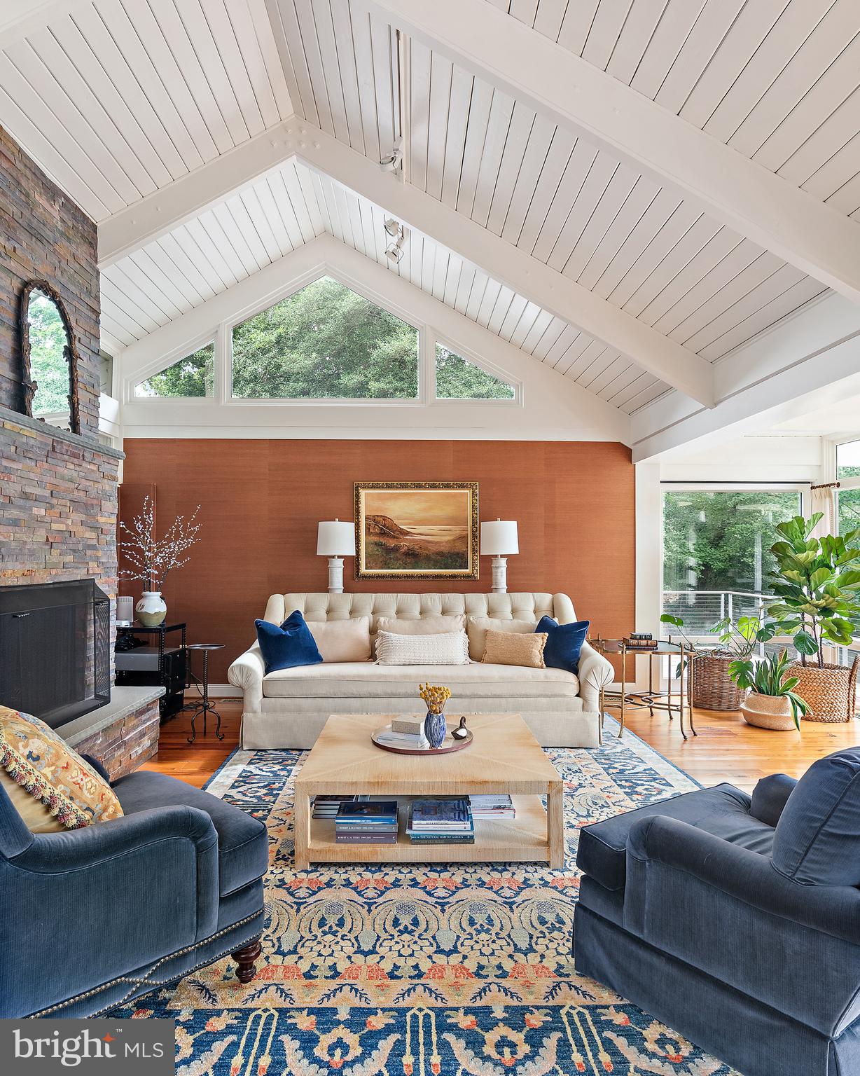 ARBUTUS BANKS - Residential