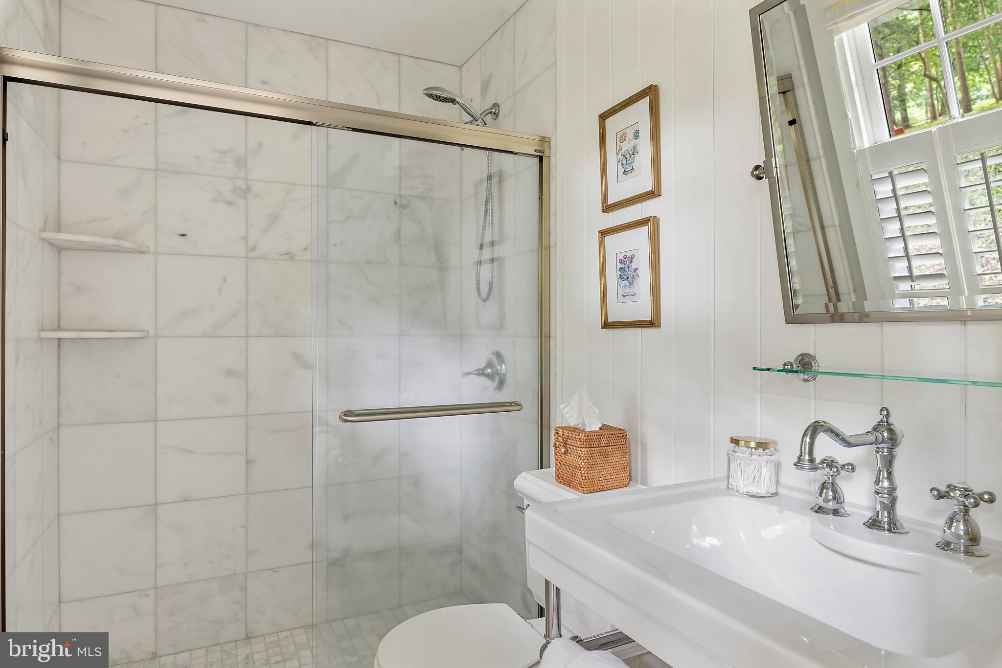 ARBUTUS BANKS - Residential