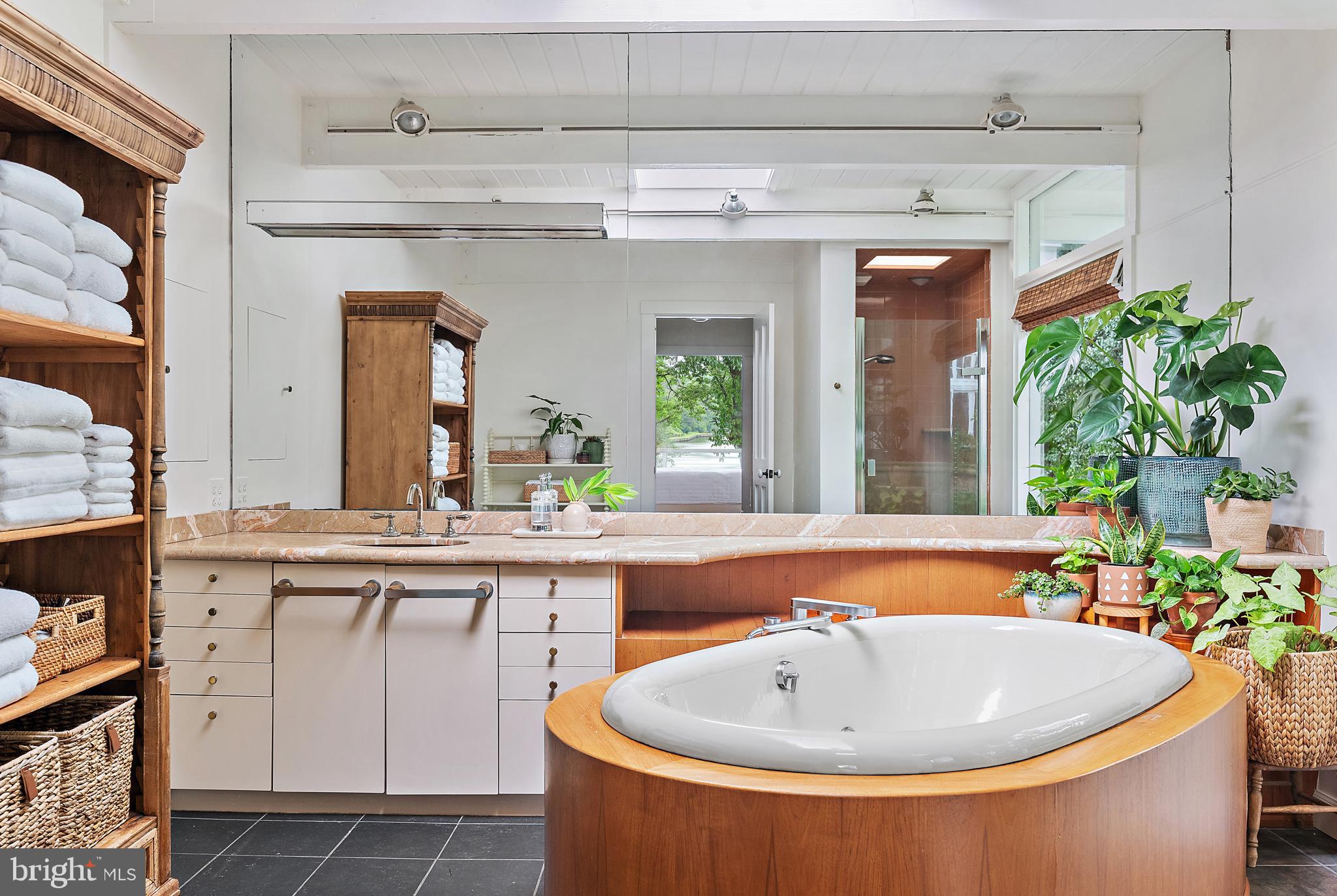 ARBUTUS BANKS - Residential