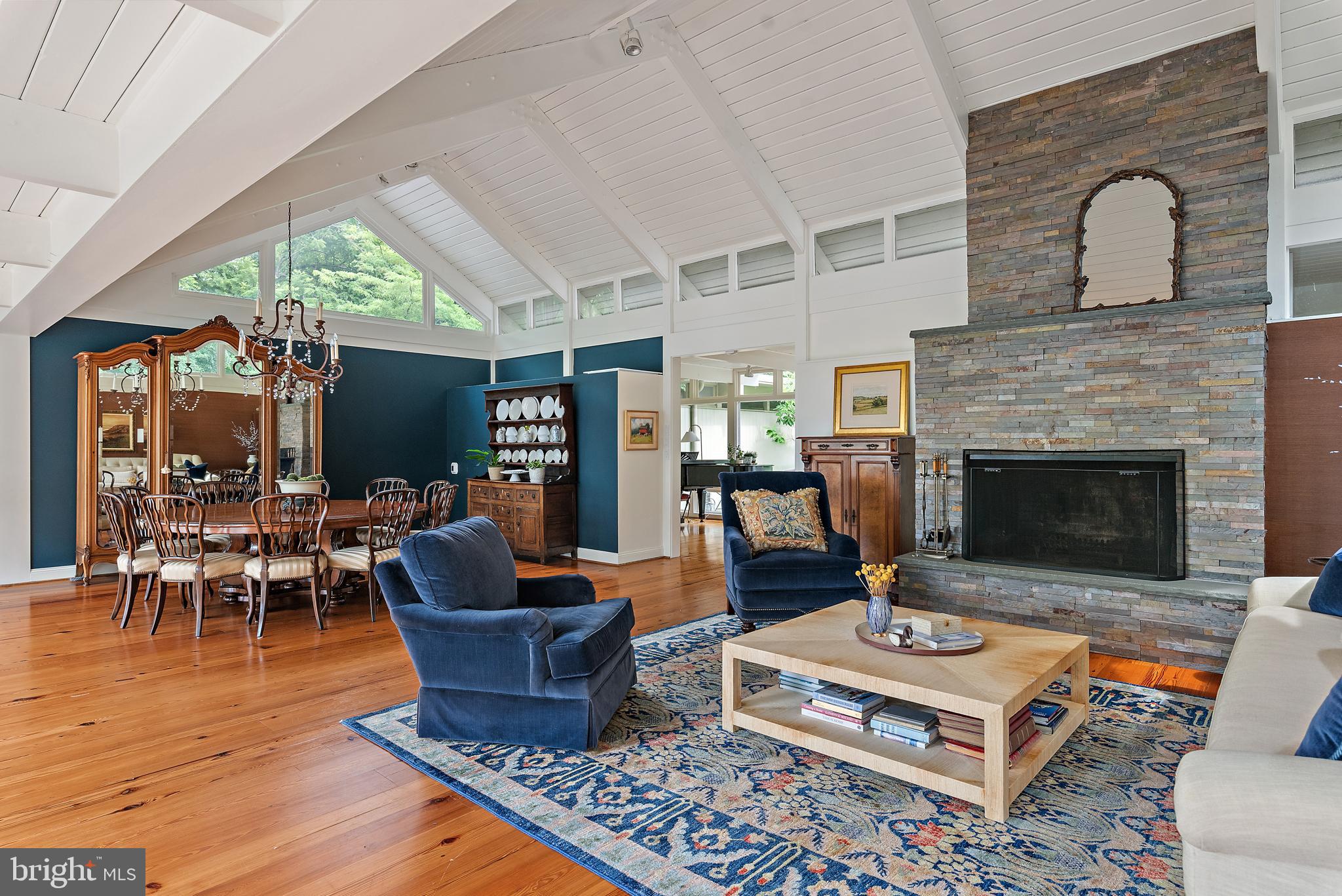 ARBUTUS BANKS - Residential