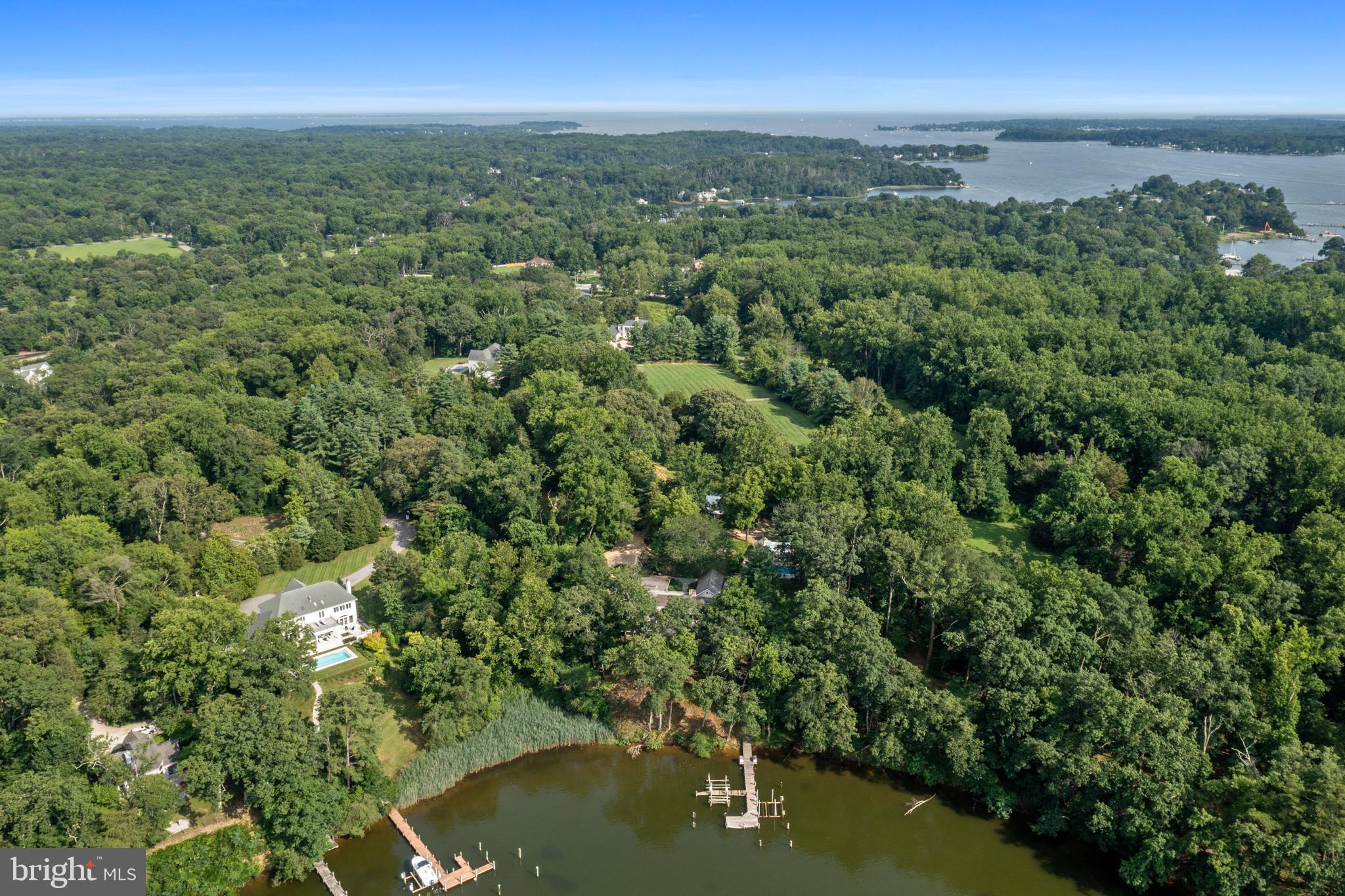 ARBUTUS BANKS - Residential