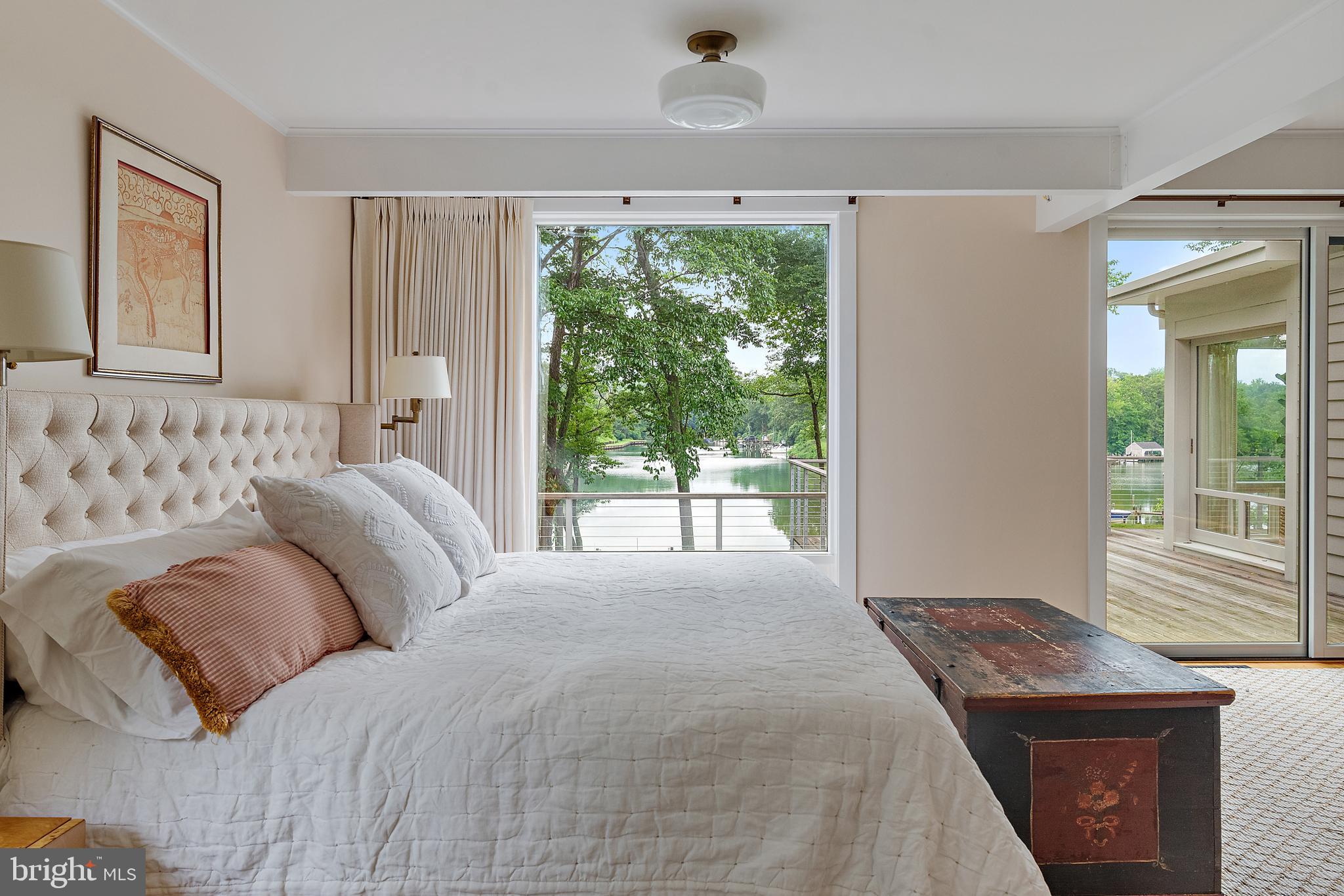 ARBUTUS BANKS - Residential