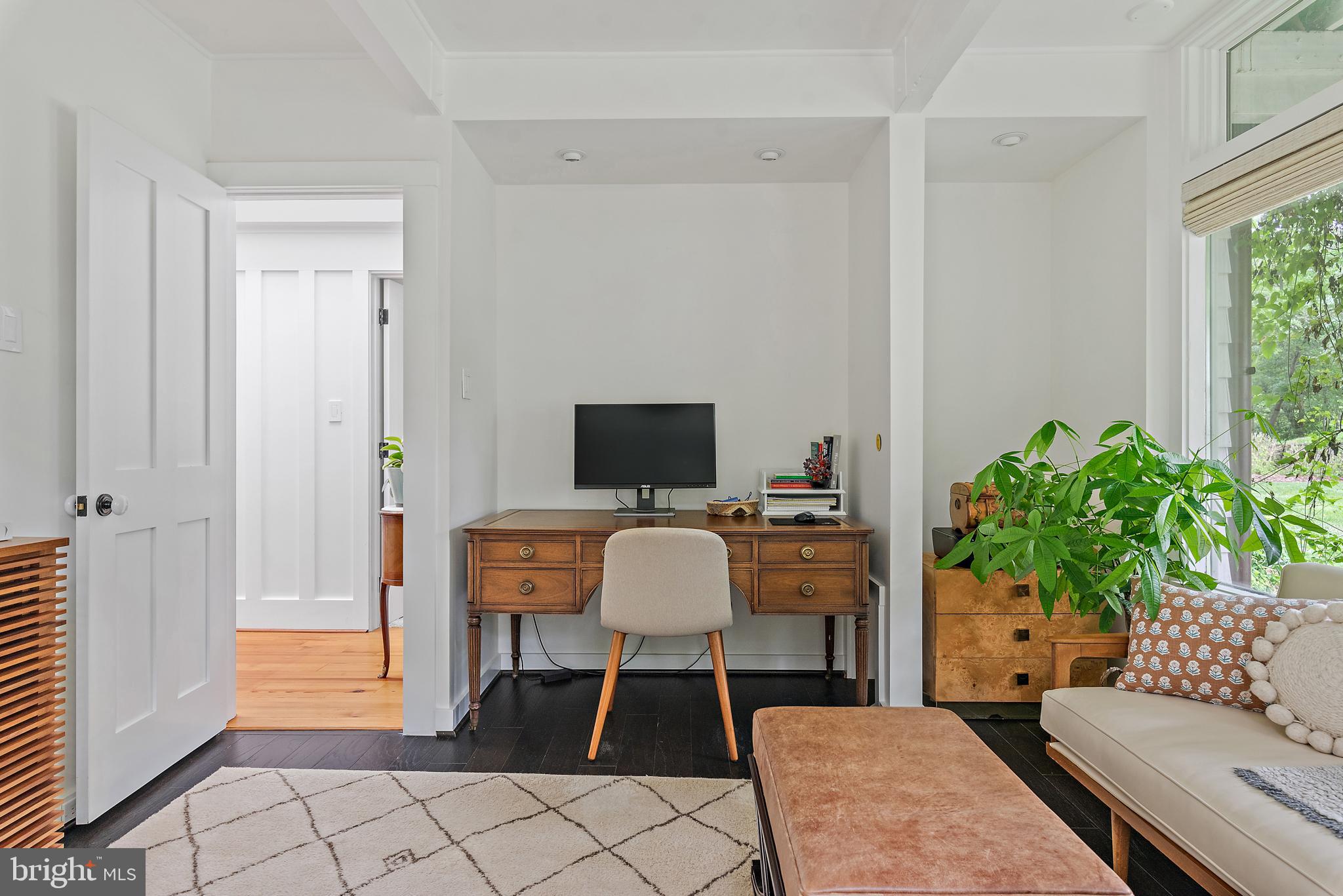 ARBUTUS BANKS - Residential