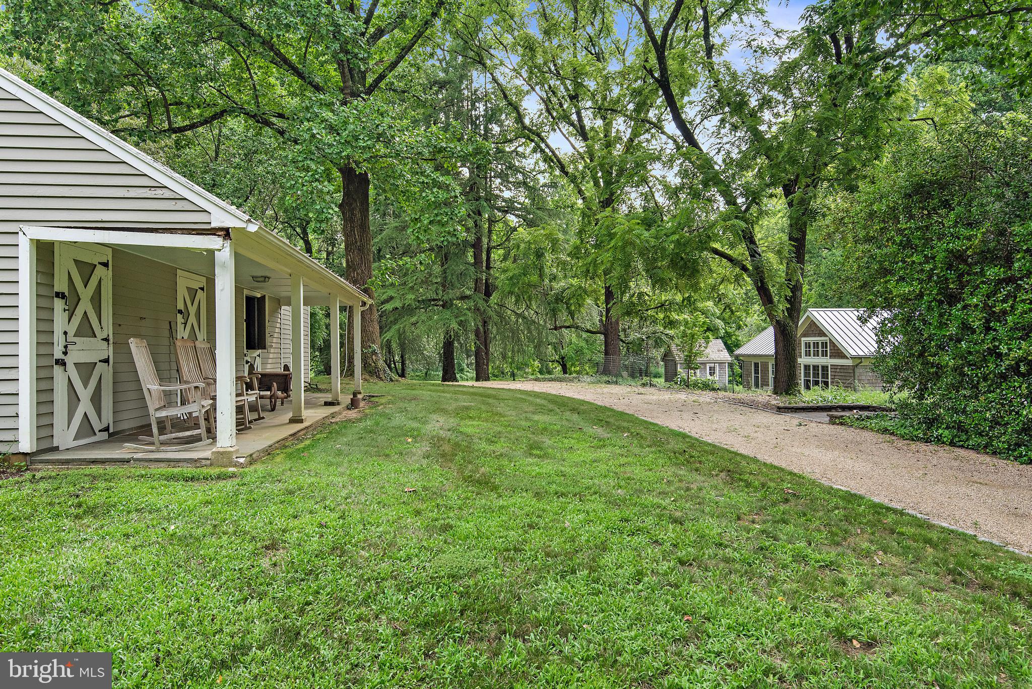 ARBUTUS BANKS - Residential