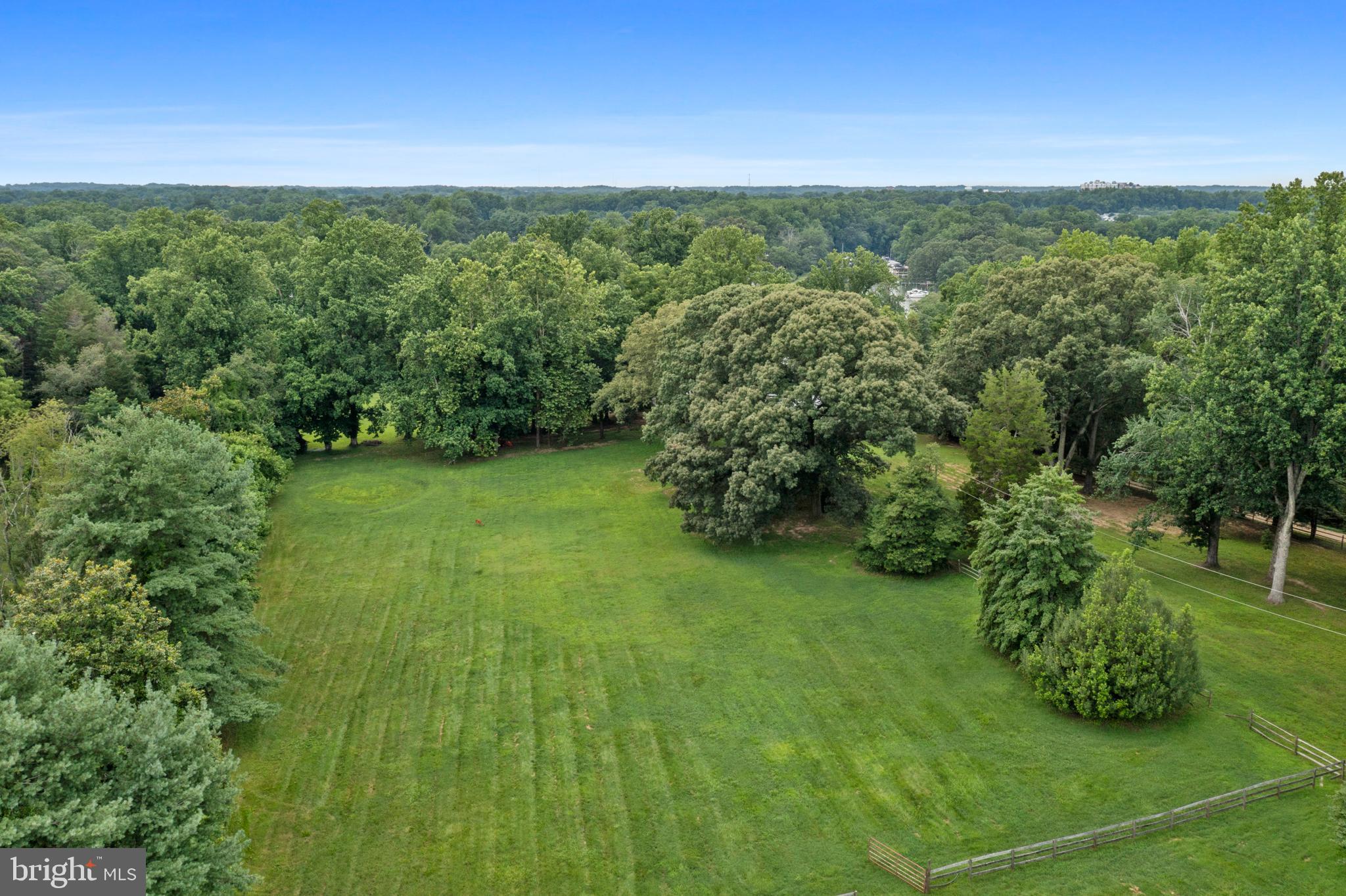 ARBUTUS BANKS - Residential