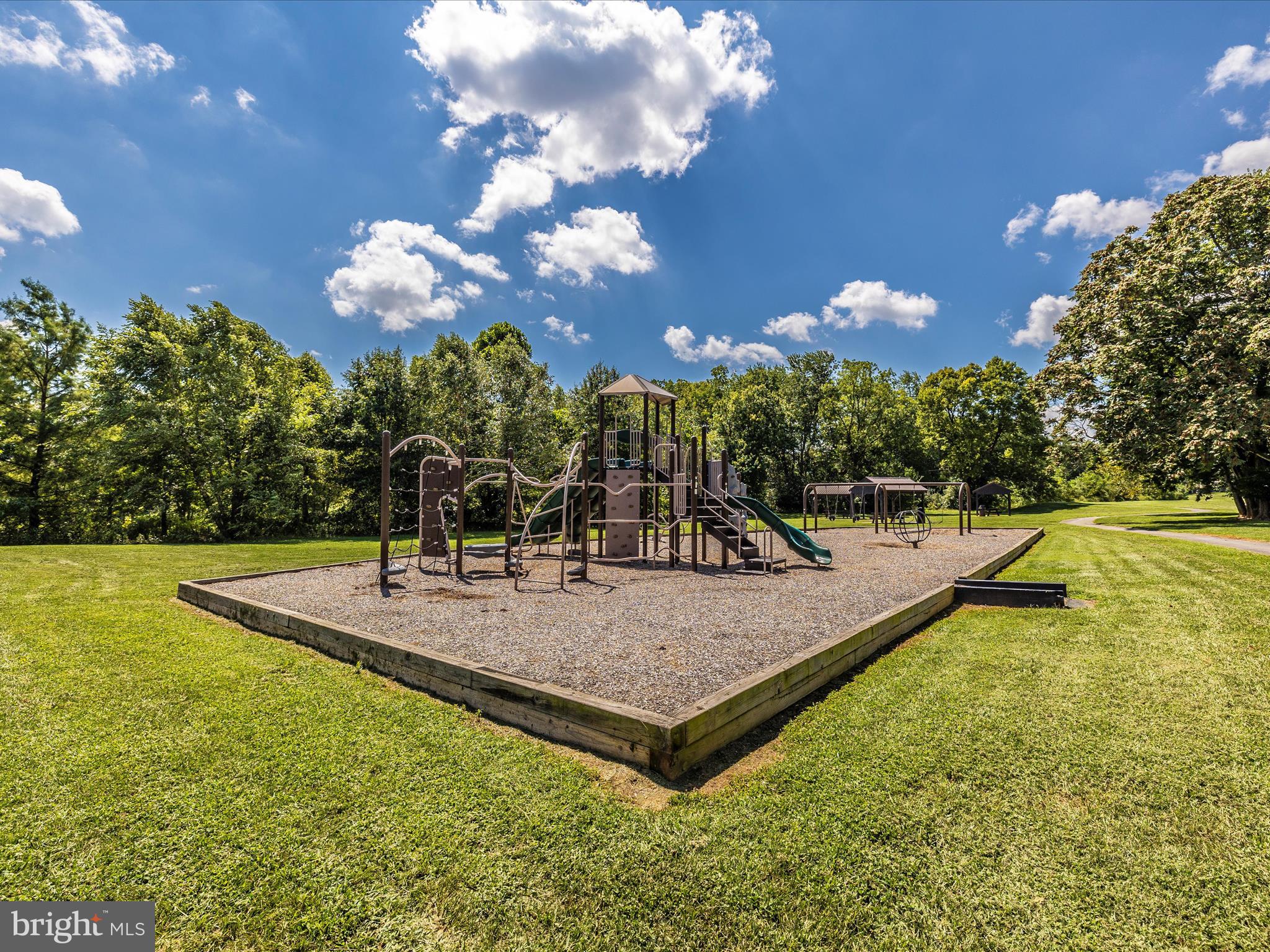 FREDERICKTOWNE VILLAGE - Residential