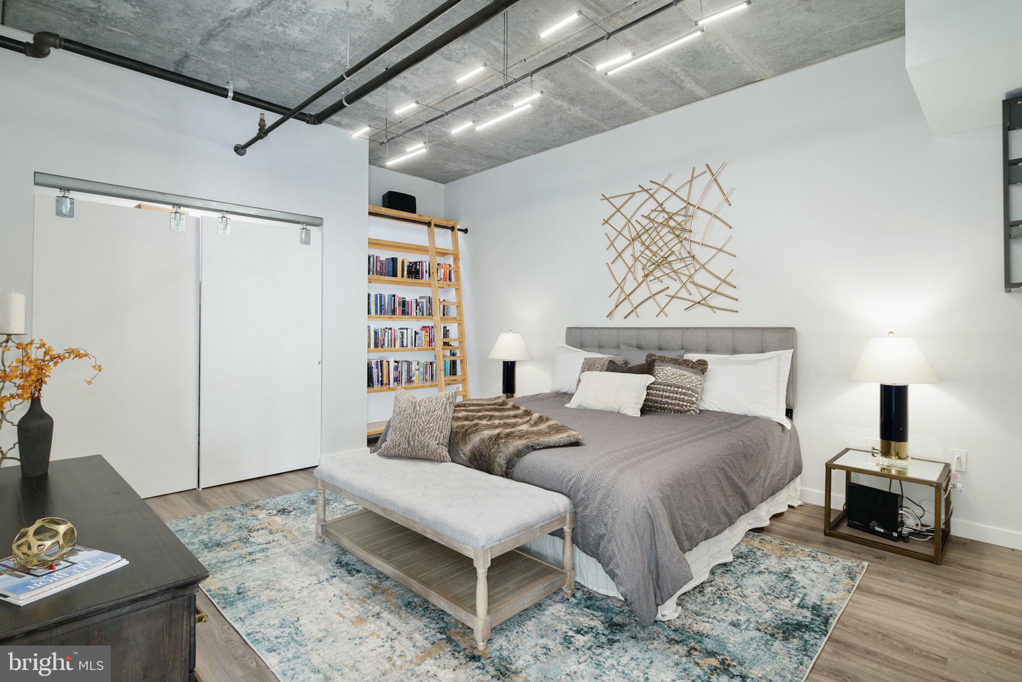 AVENUE OF THE ARTS - Residential