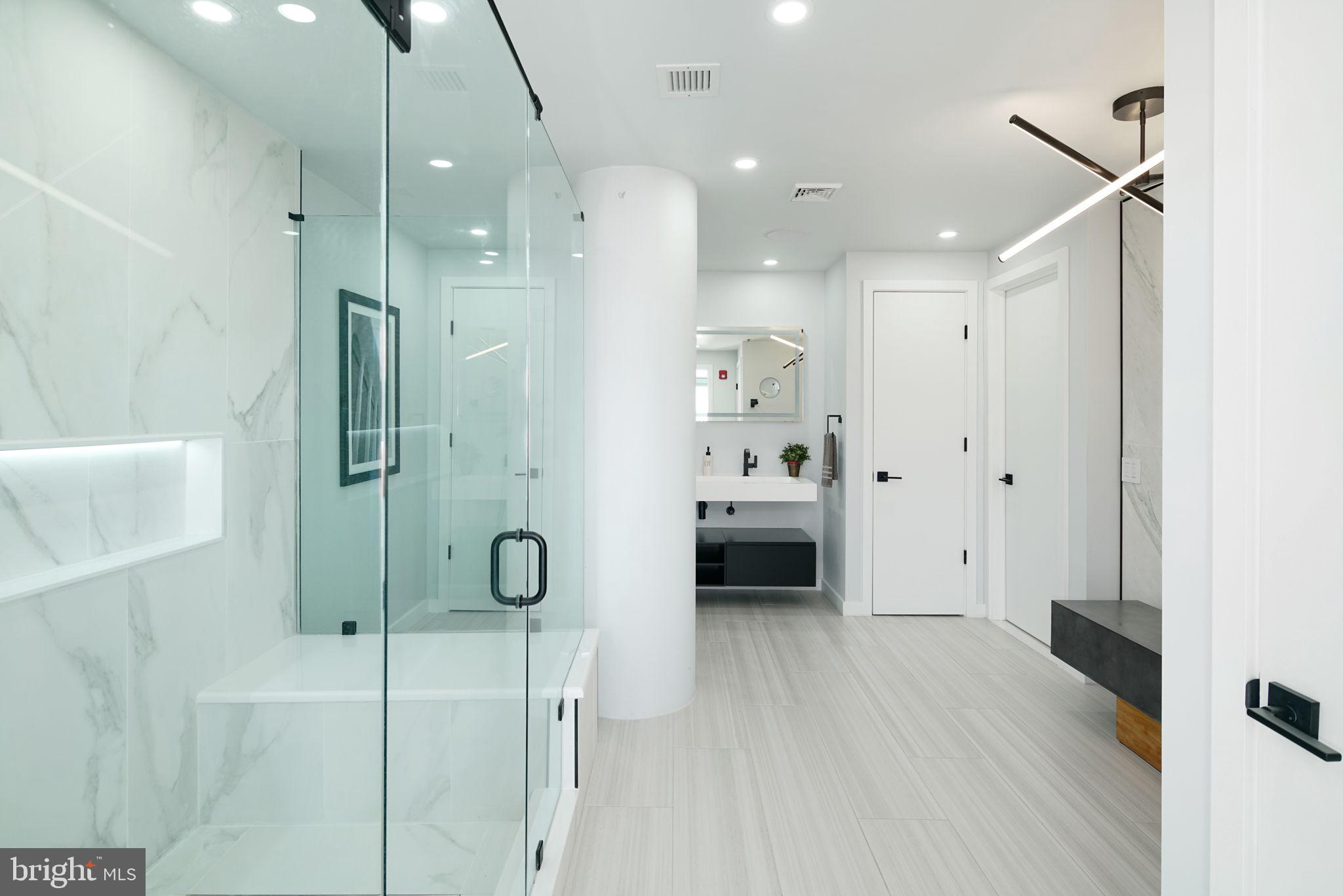 AVENUE OF THE ARTS - Residential