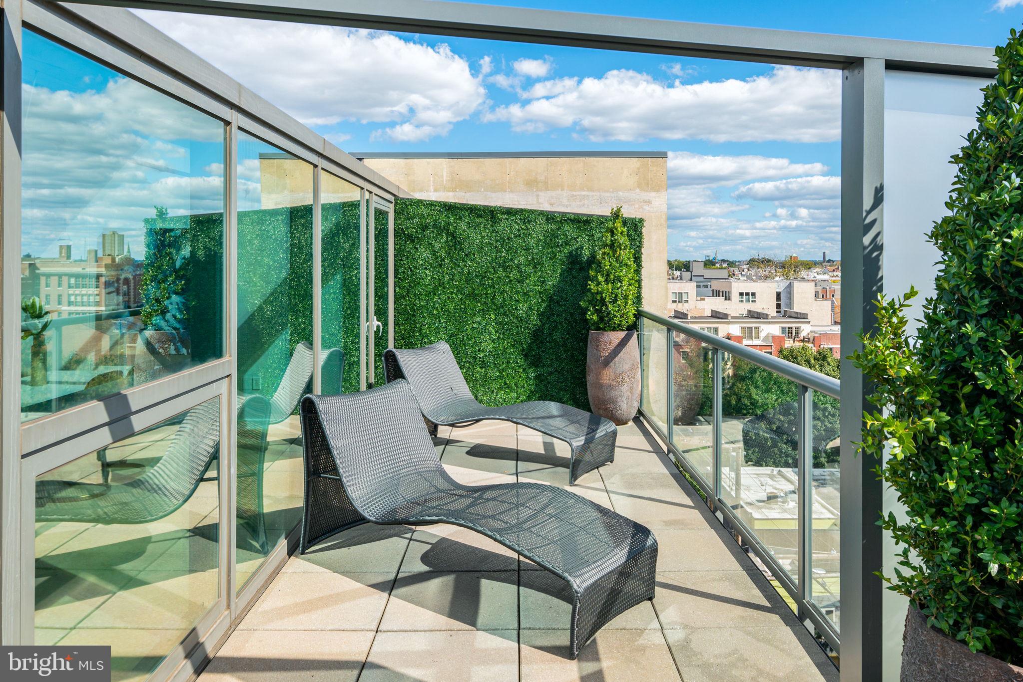 AVENUE OF THE ARTS - Residential