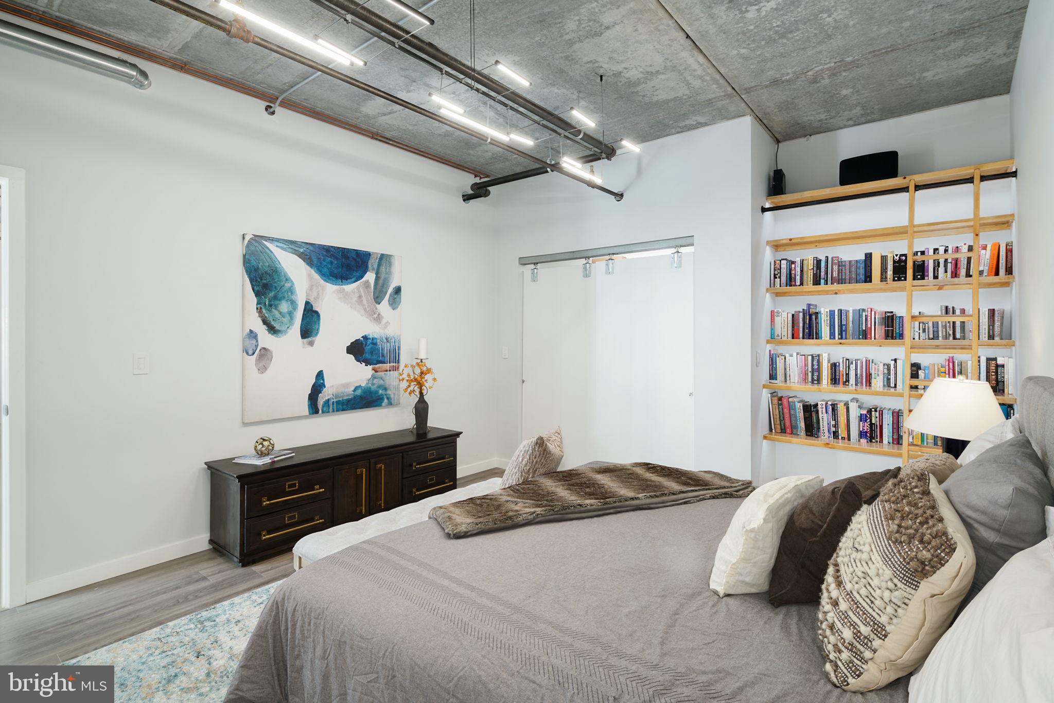 AVENUE OF THE ARTS - Residential