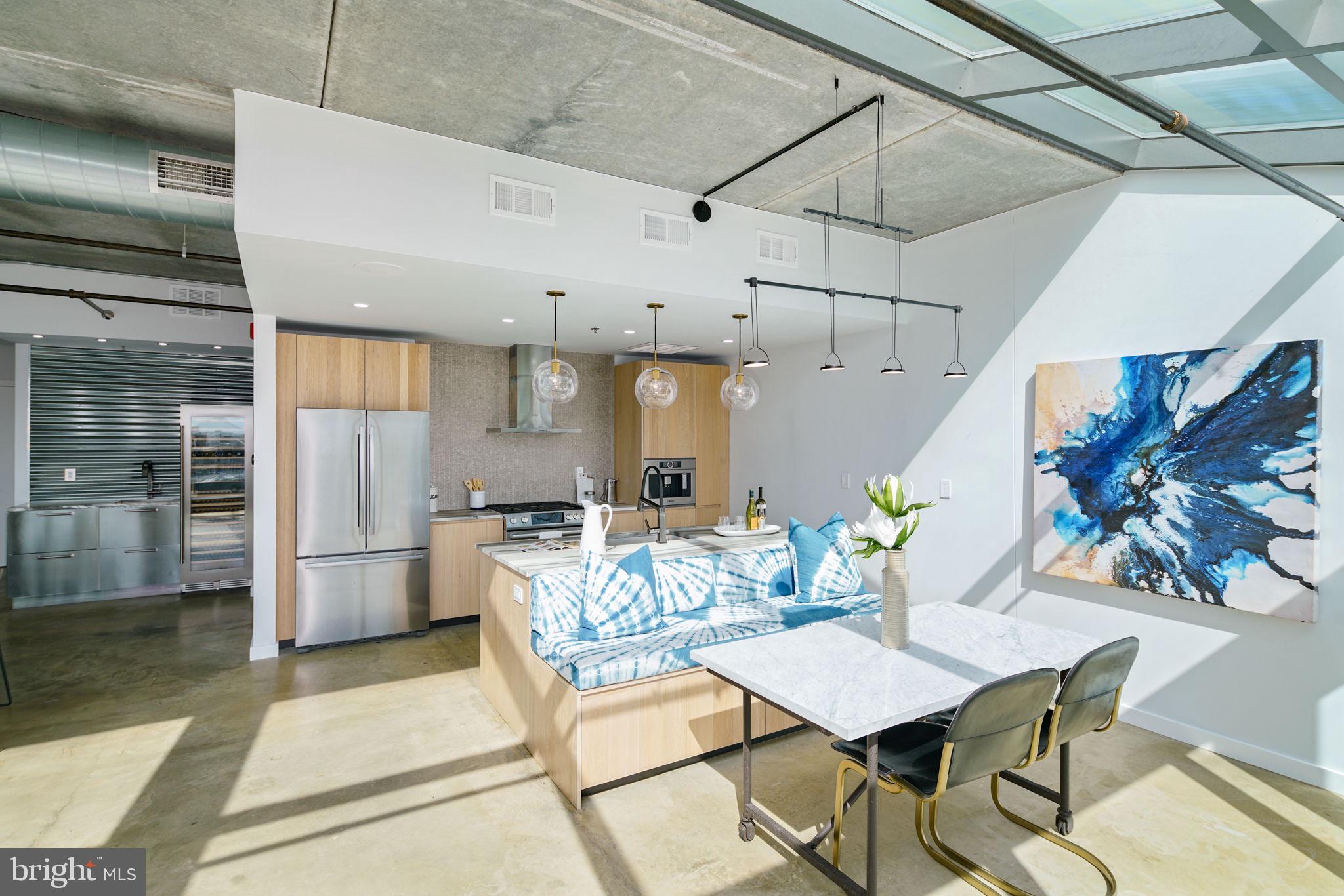 AVENUE OF THE ARTS - Residential