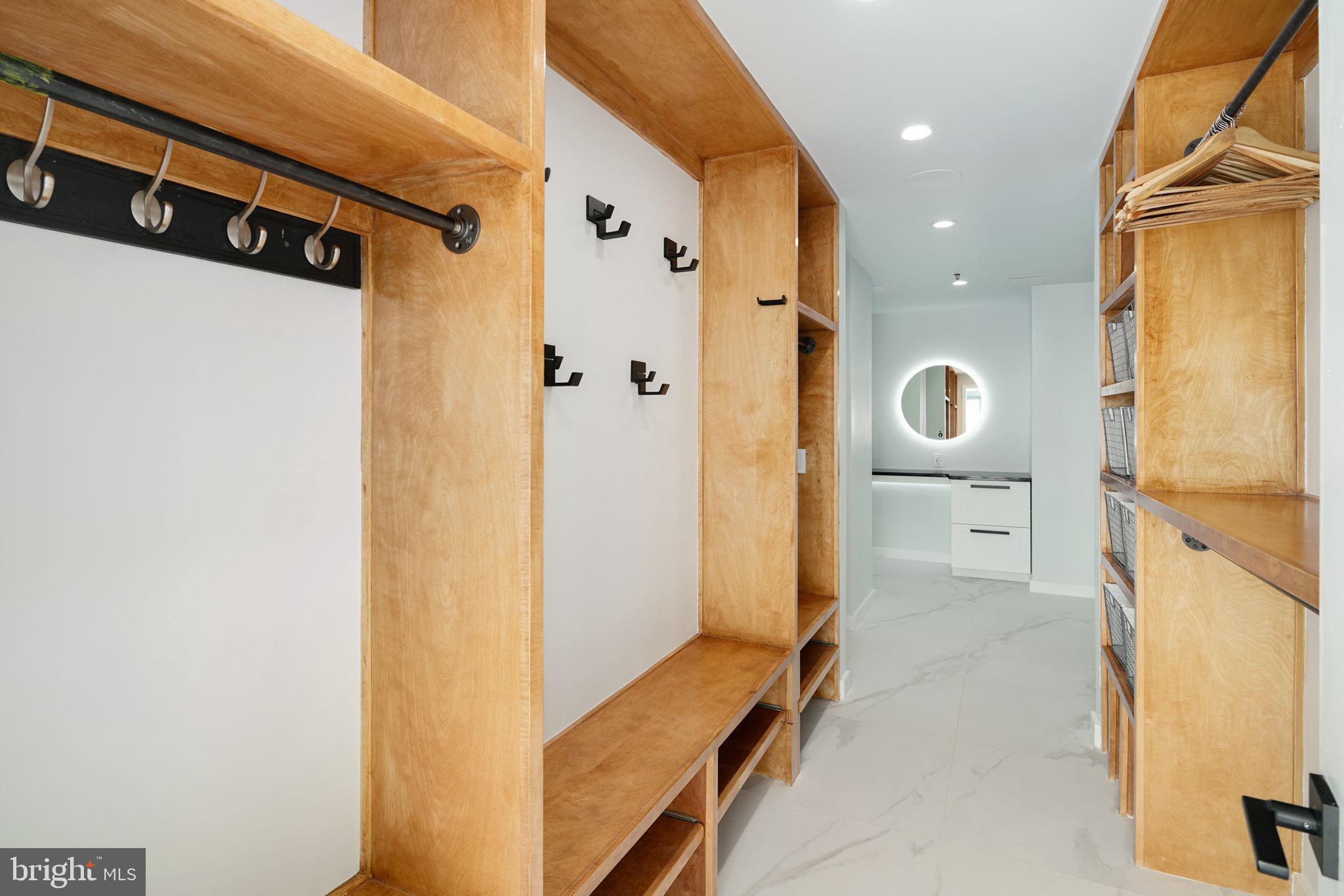 AVENUE OF THE ARTS - Residential