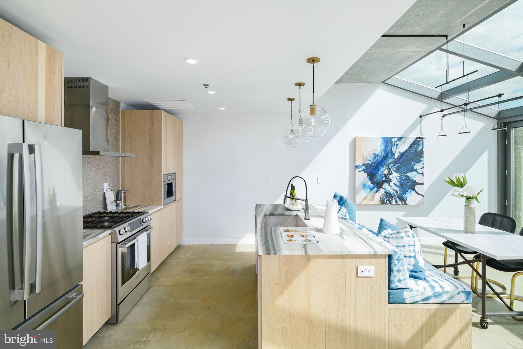 AVENUE OF THE ARTS - Residential