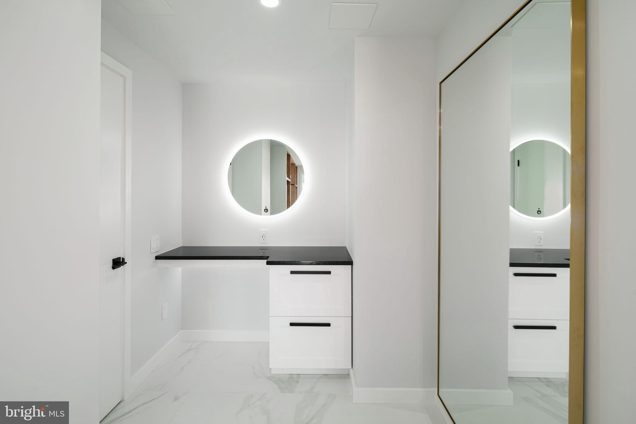 AVENUE OF THE ARTS - Residential