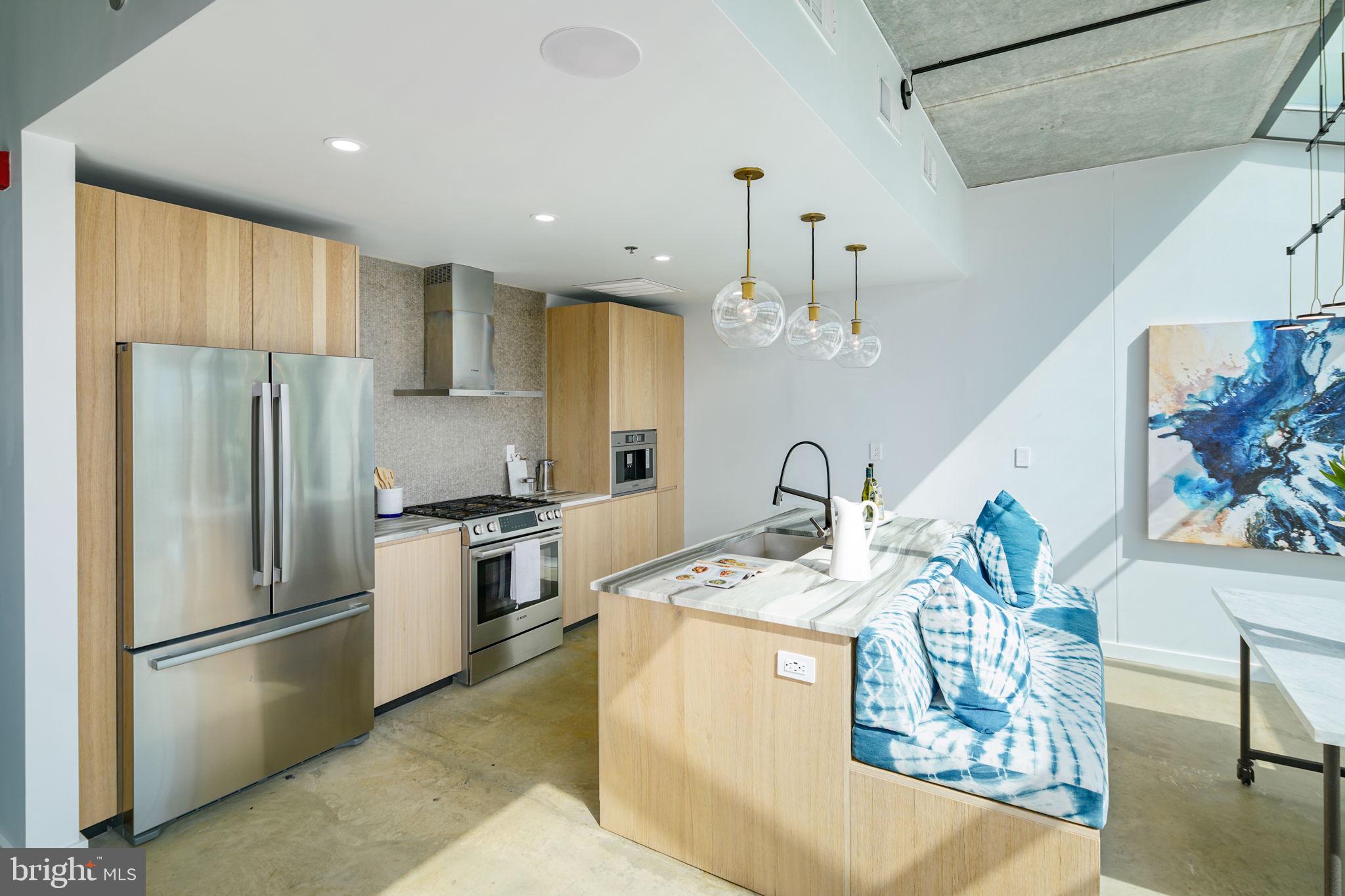 AVENUE OF THE ARTS - Residential