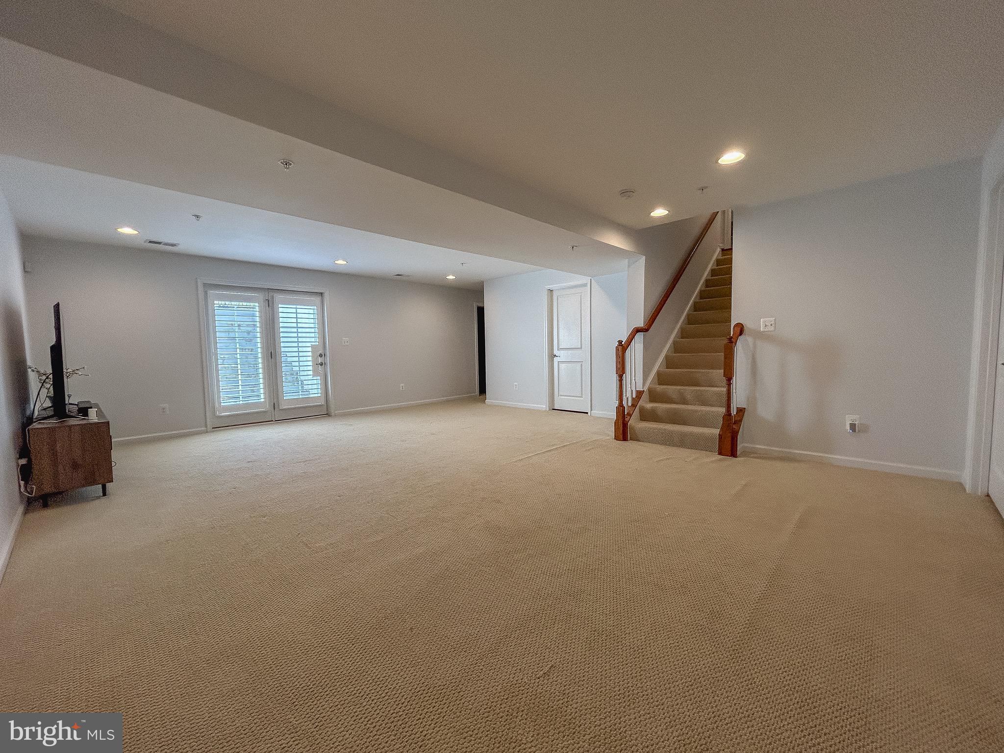 POTOMAC SHORES - Residential Lease