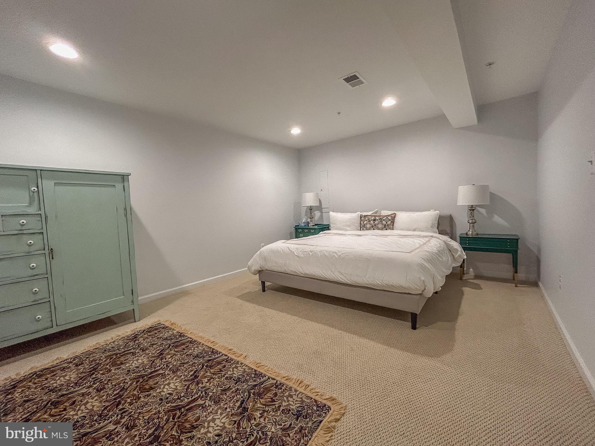 POTOMAC SHORES - Residential Lease