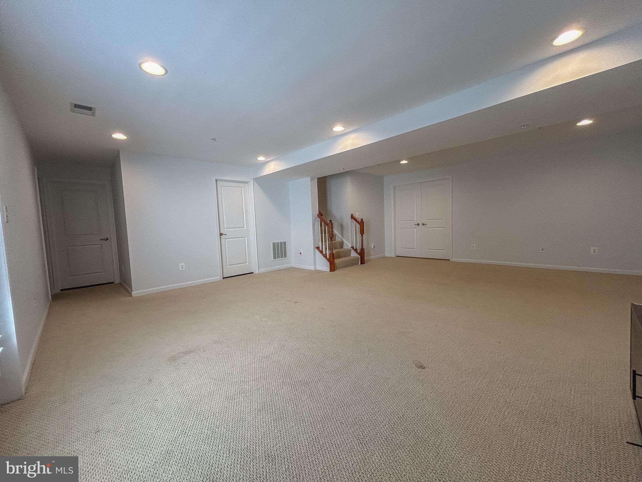 POTOMAC SHORES - Residential Lease