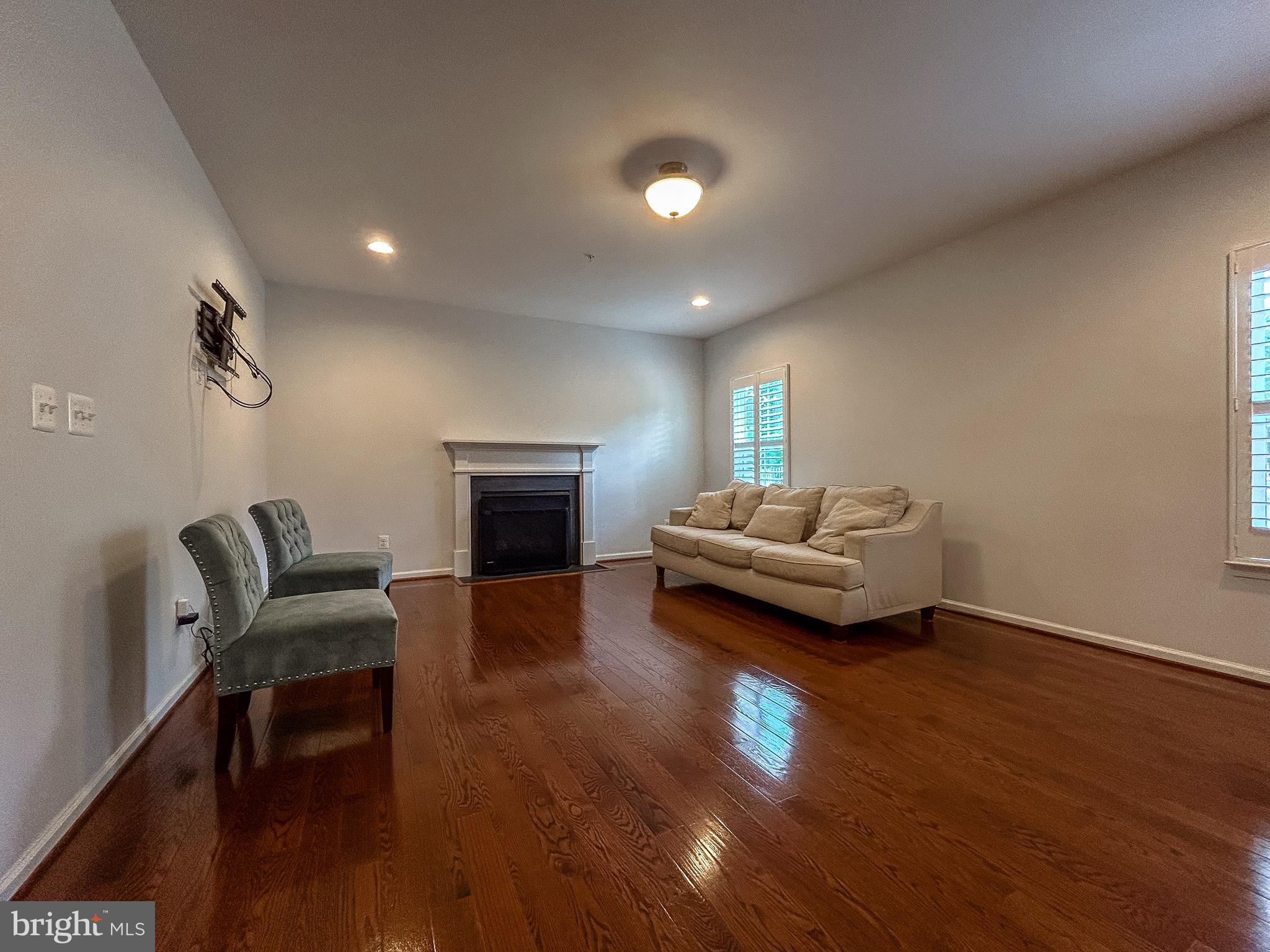 POTOMAC SHORES - Residential Lease