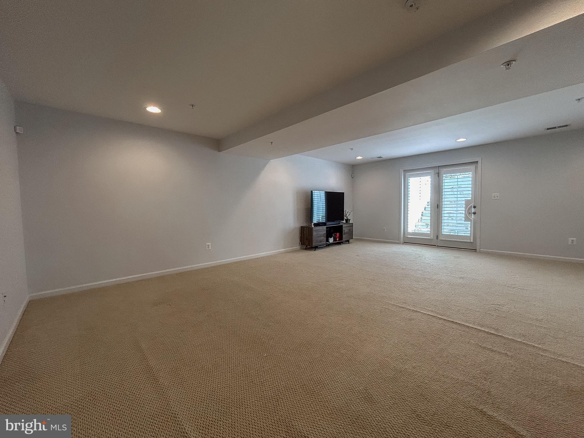 POTOMAC SHORES - Residential Lease