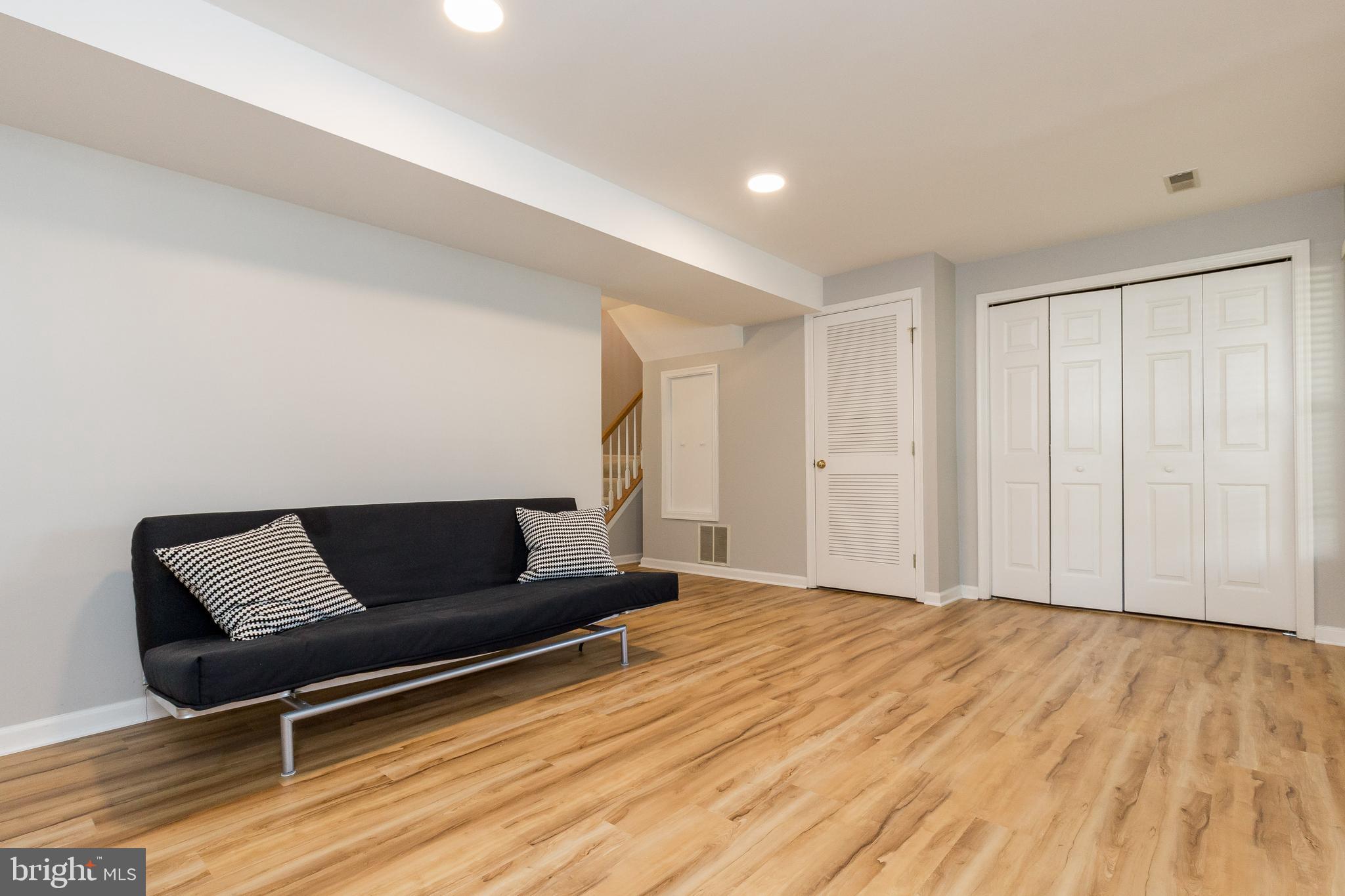 CENTRE RIDGE - Residential