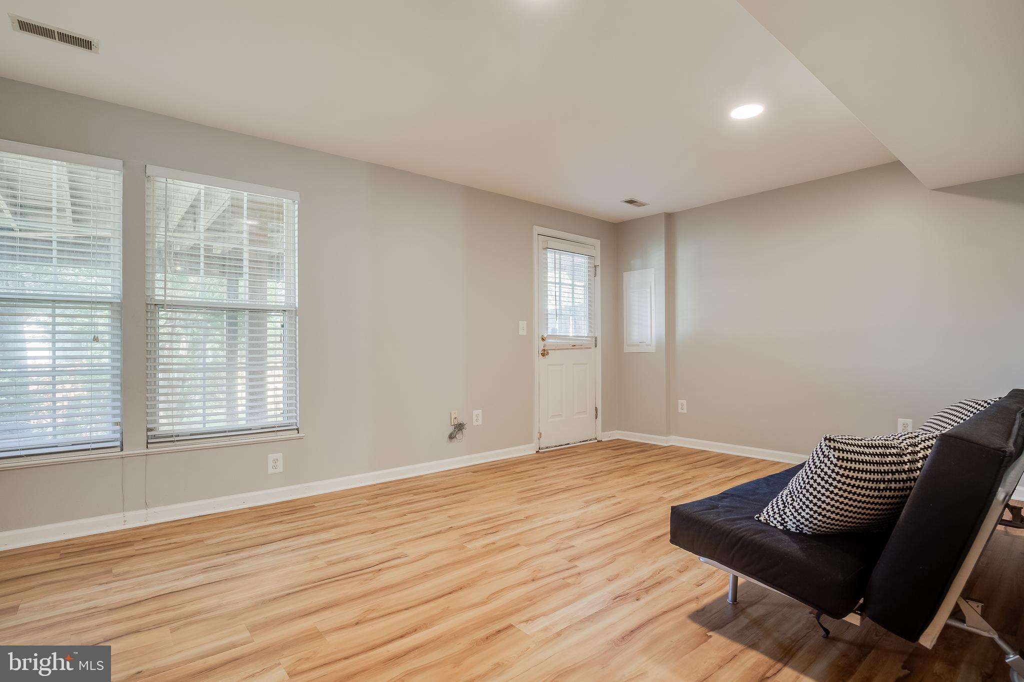 CENTRE RIDGE - Residential