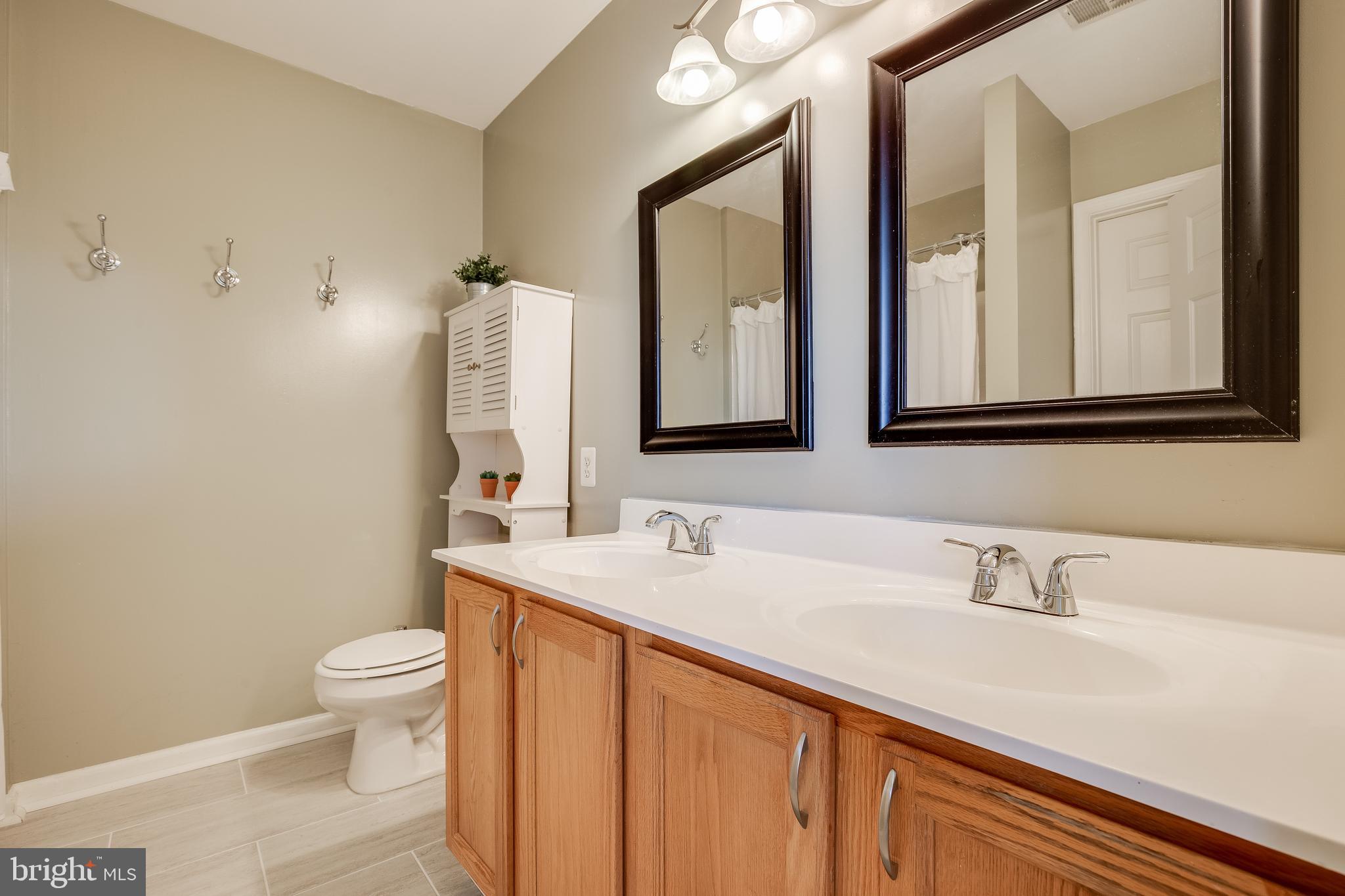 CENTRE RIDGE - Residential