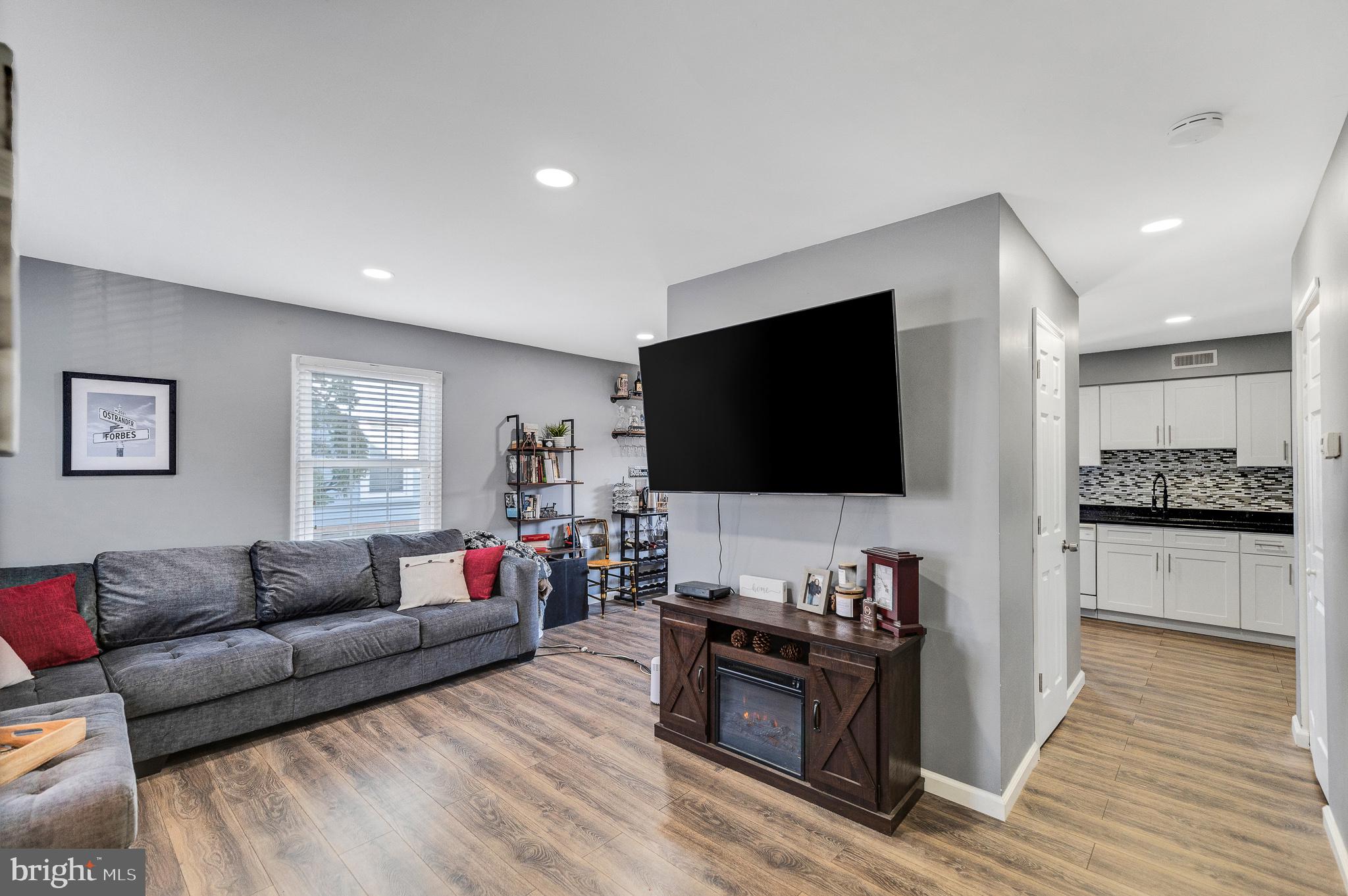 STAFFORD MEADOWS - Residential