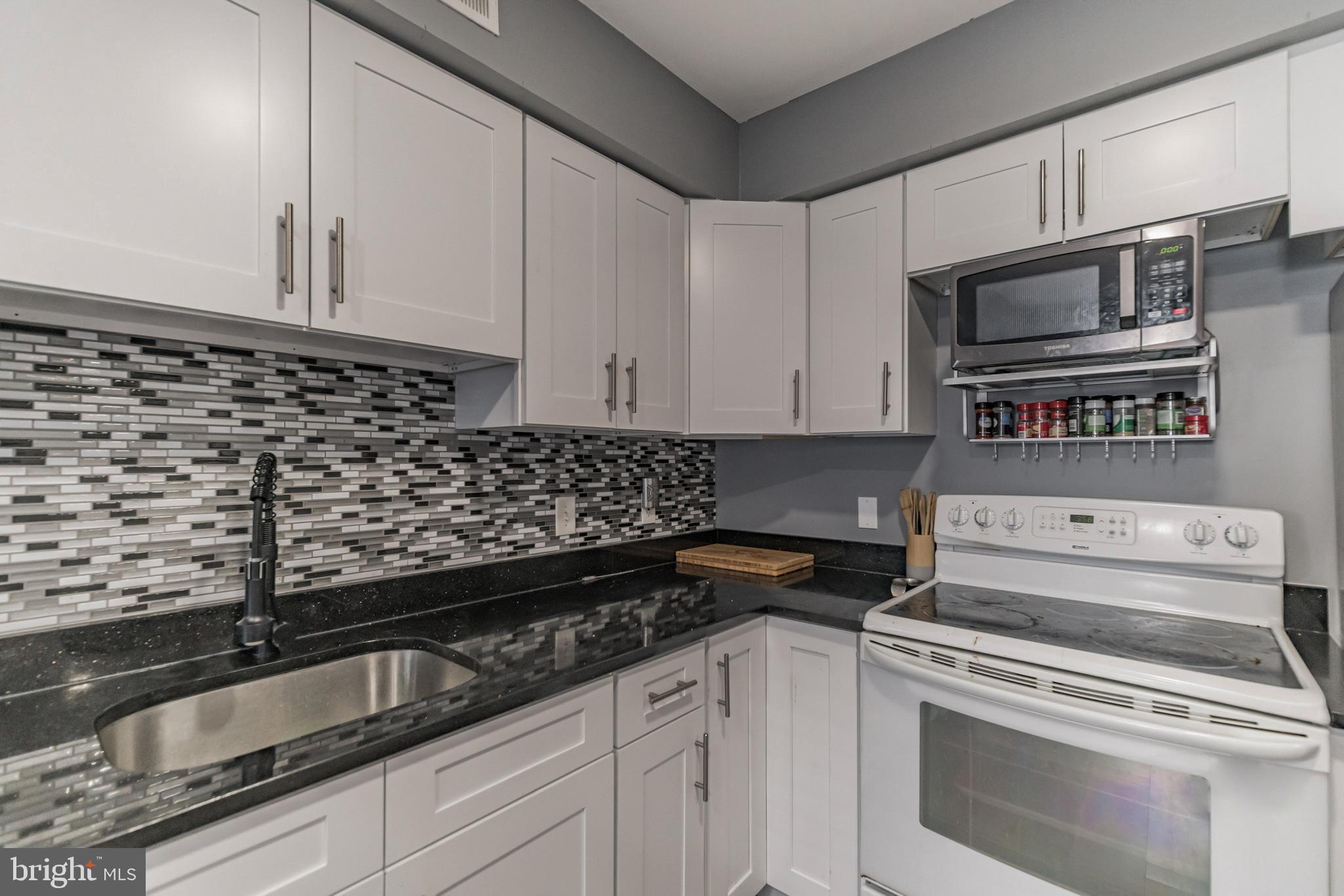 STAFFORD MEADOWS - Residential