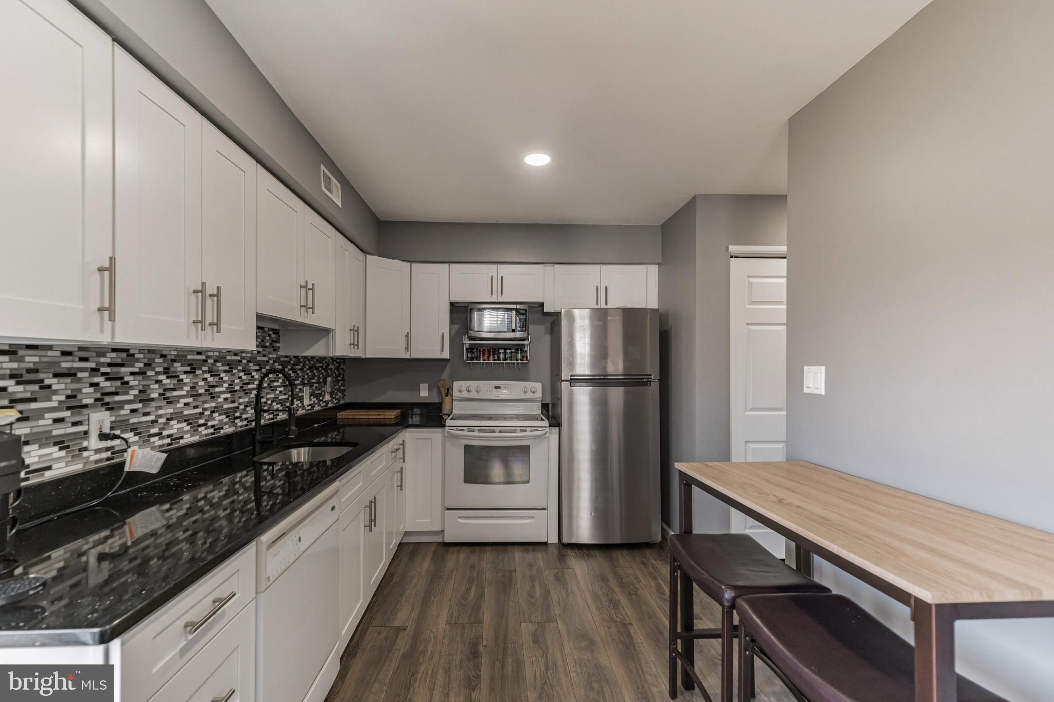 STAFFORD MEADOWS - Residential