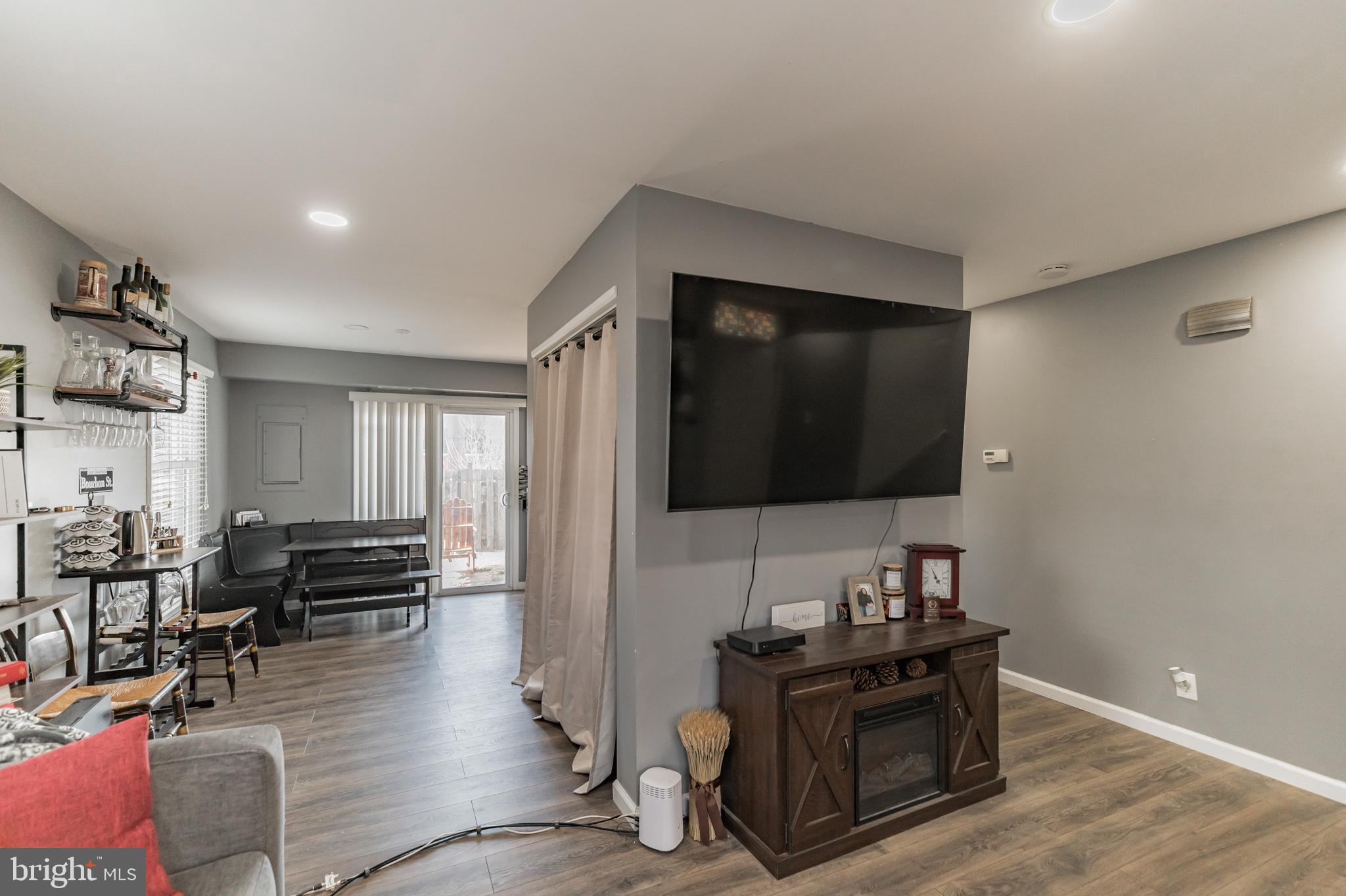 STAFFORD MEADOWS - Residential