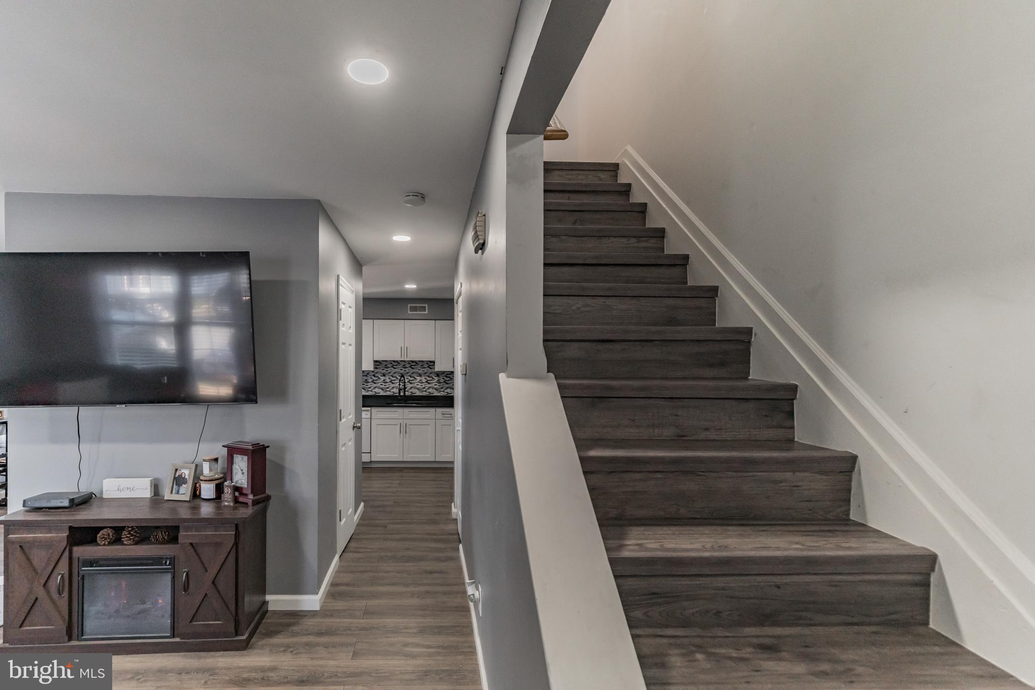 STAFFORD MEADOWS - Residential