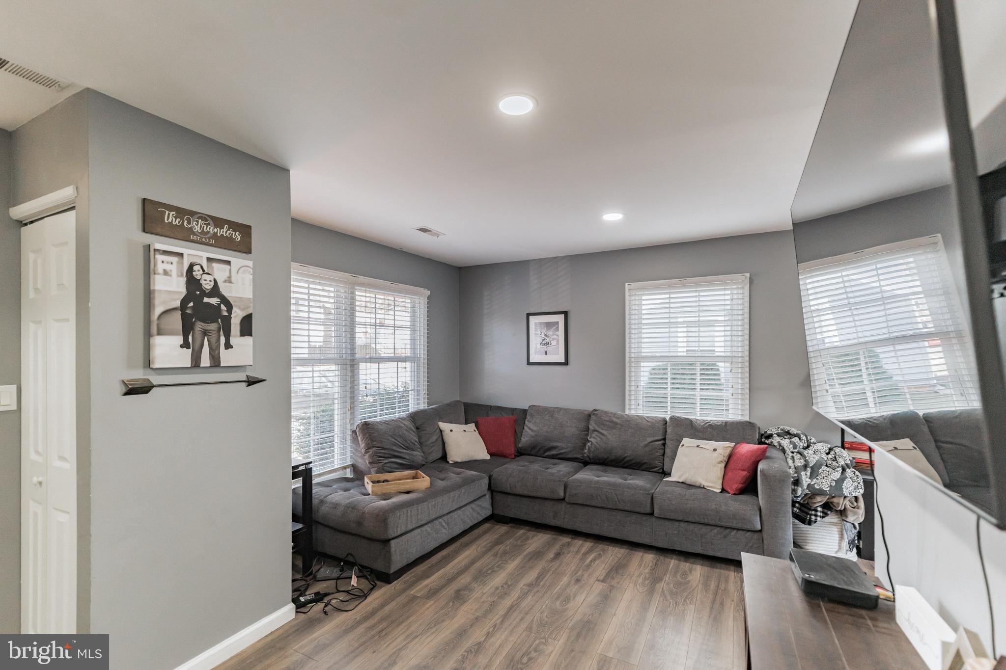 STAFFORD MEADOWS - Residential