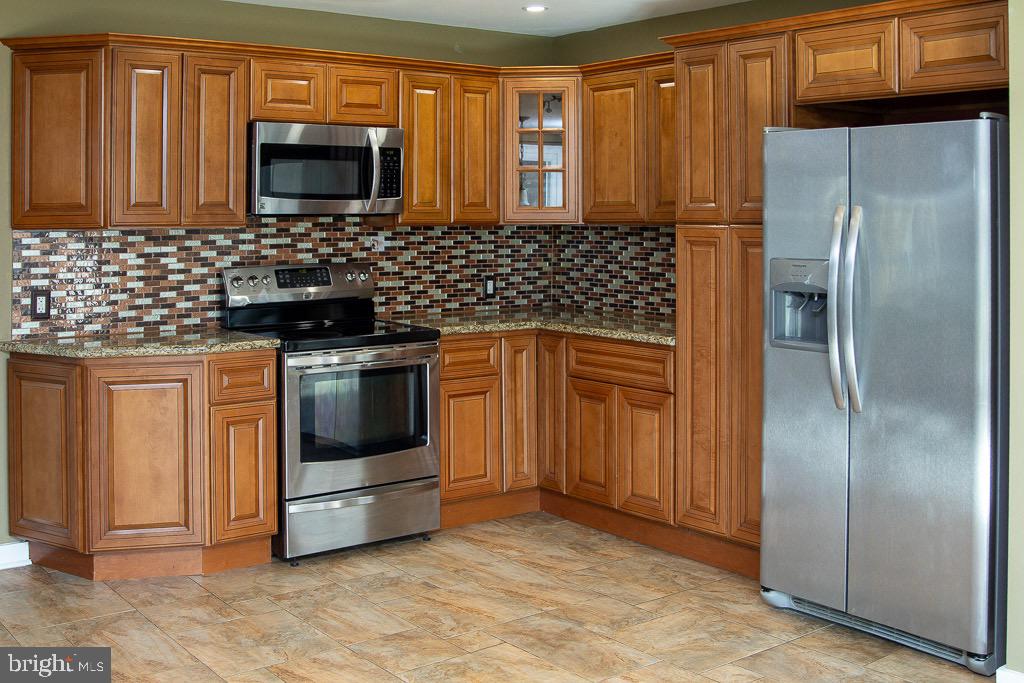 FEASTERVILLE HGTS - Residential