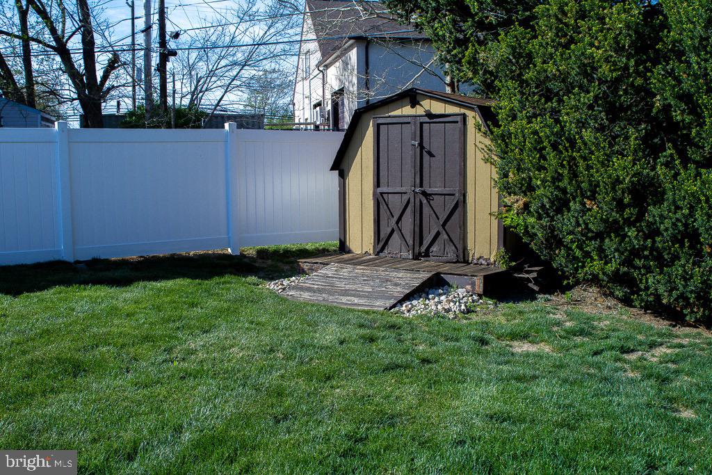 FEASTERVILLE HGTS - Residential