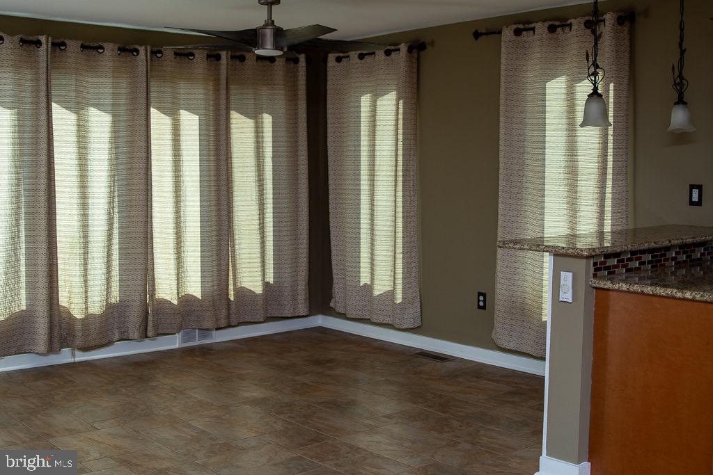 FEASTERVILLE HGTS - Residential