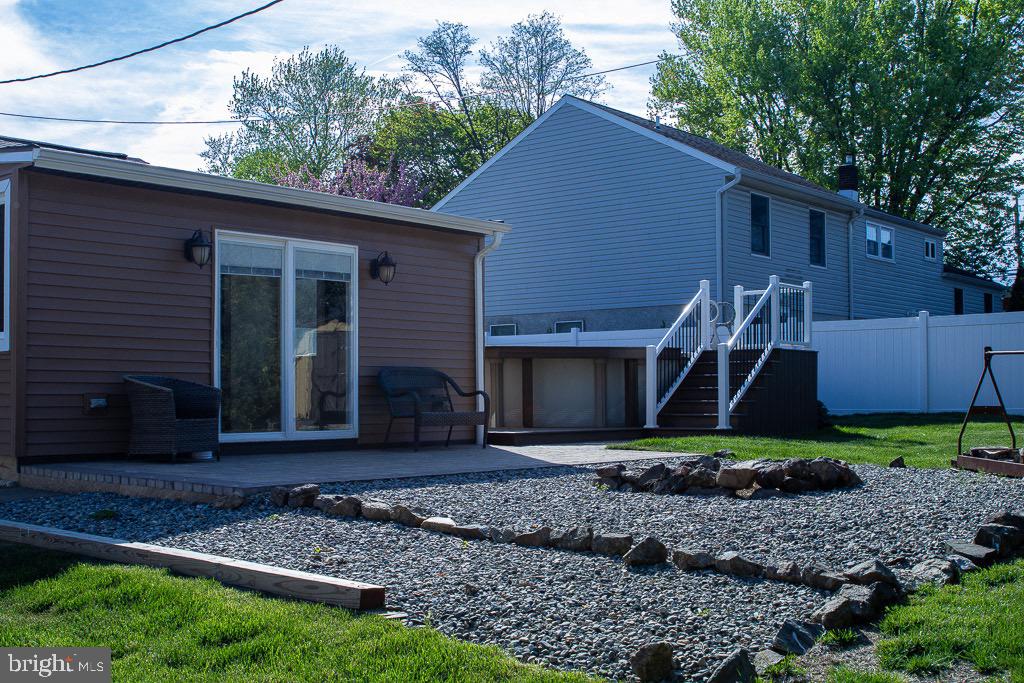 FEASTERVILLE HGTS - Residential