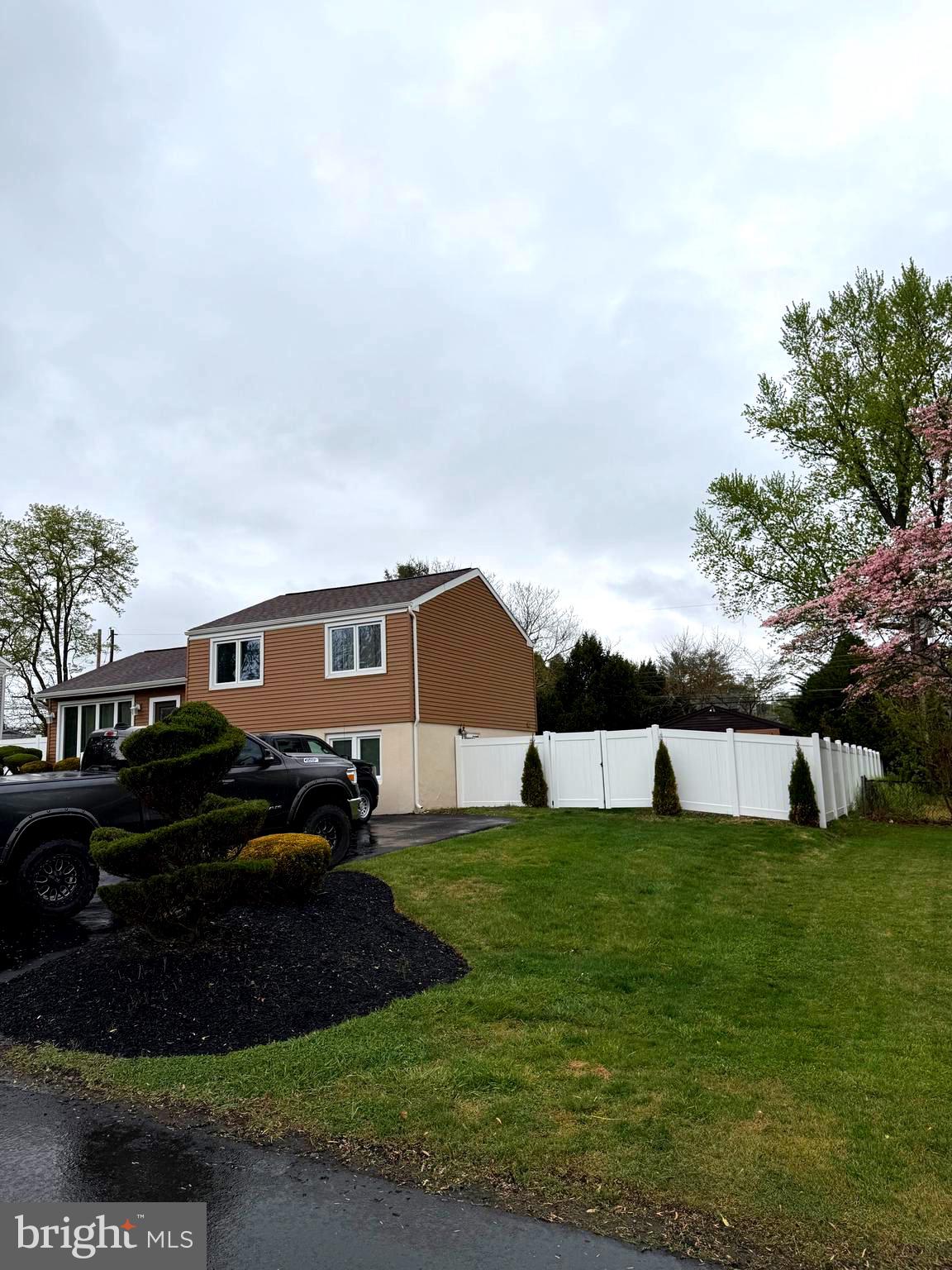 FEASTERVILLE HGTS - Residential