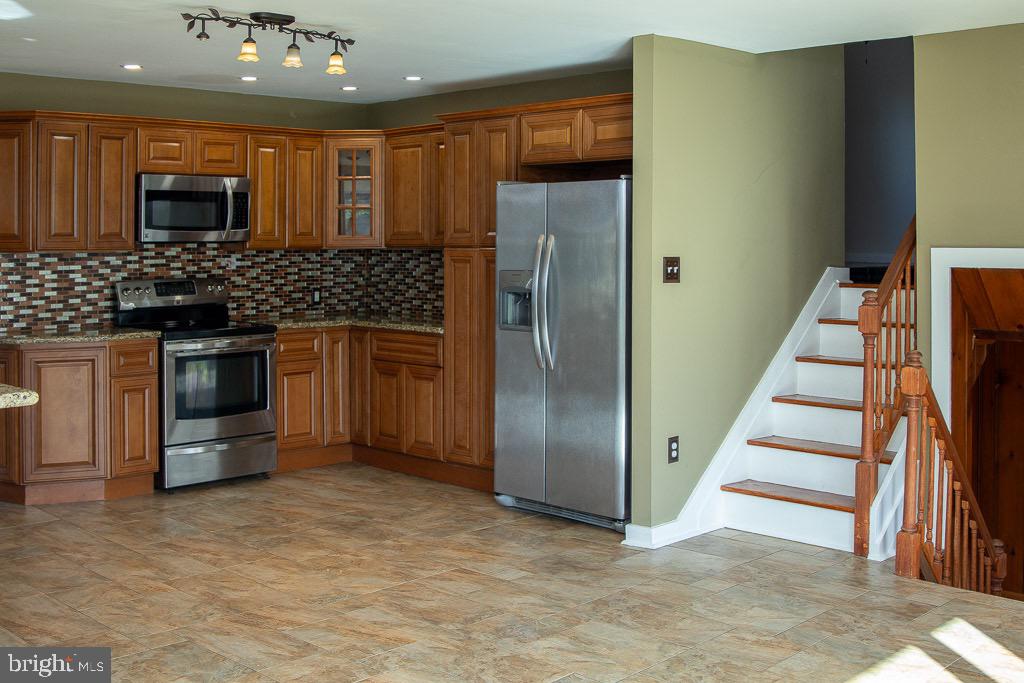 FEASTERVILLE HGTS - Residential