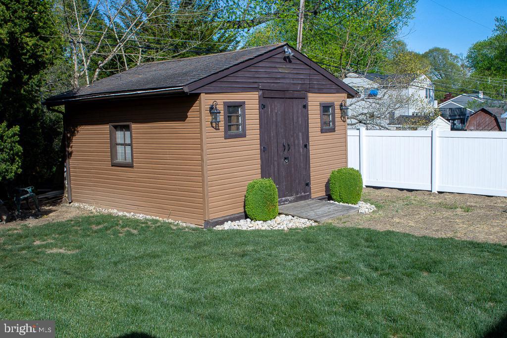 FEASTERVILLE HGTS - Residential