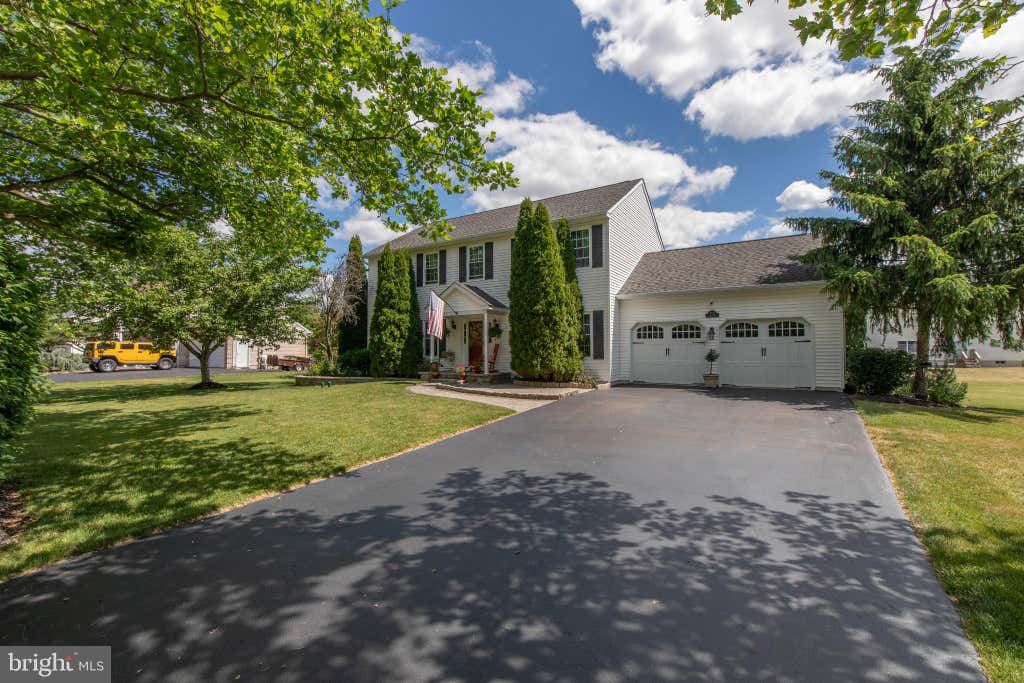 Photo of 2213 Claymont Drive, QUAKERTOWN, PA 18951 (MLS # PABU2124242)