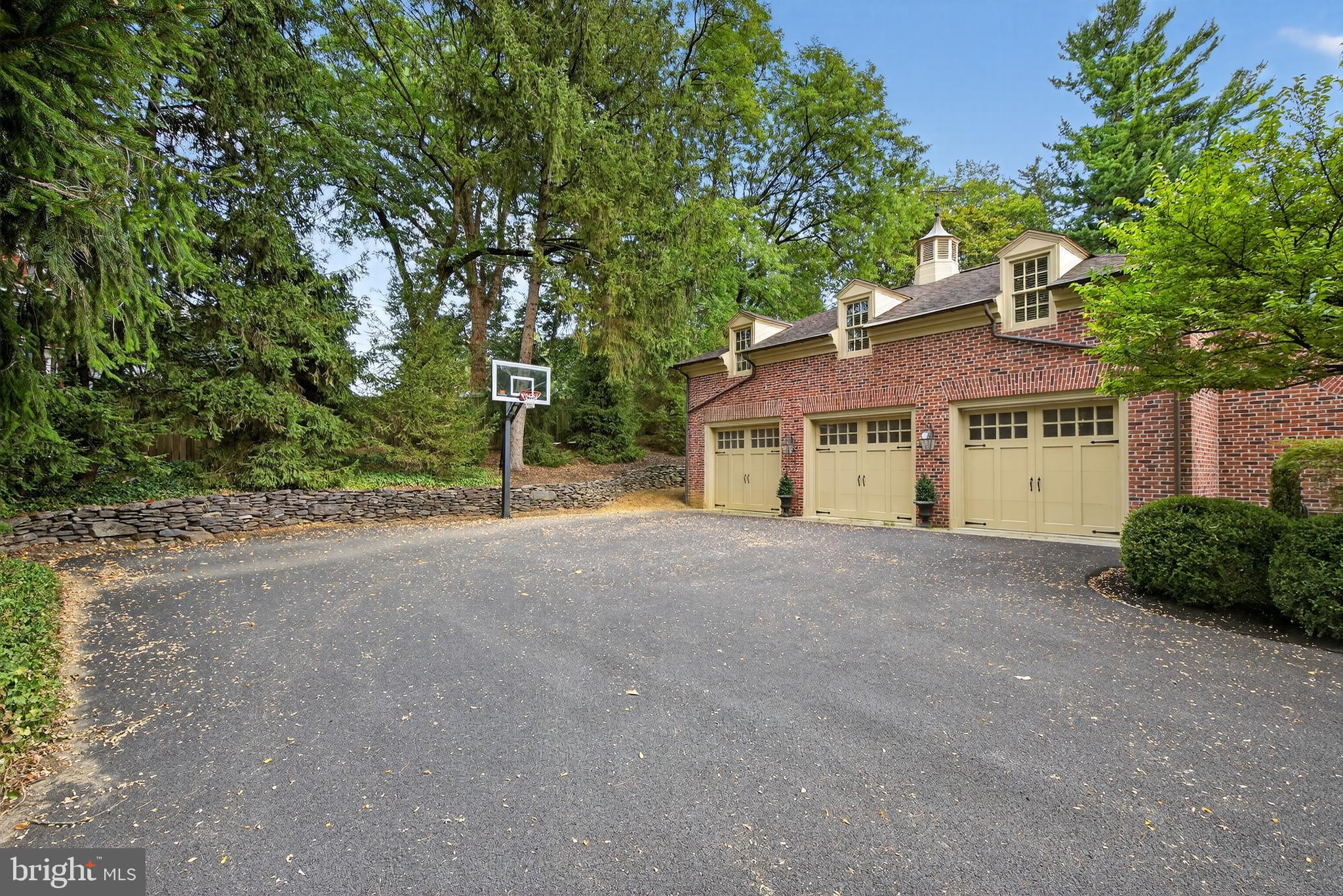 WYNDHAM HILLS - Residential