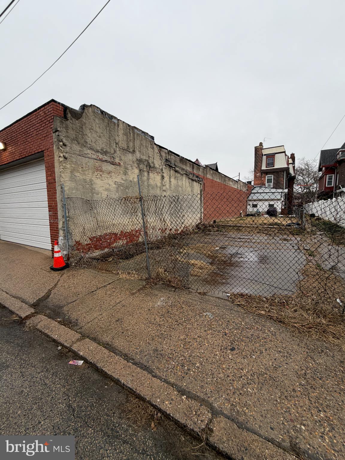 2107 W HUNTING PARK AVENUE 9